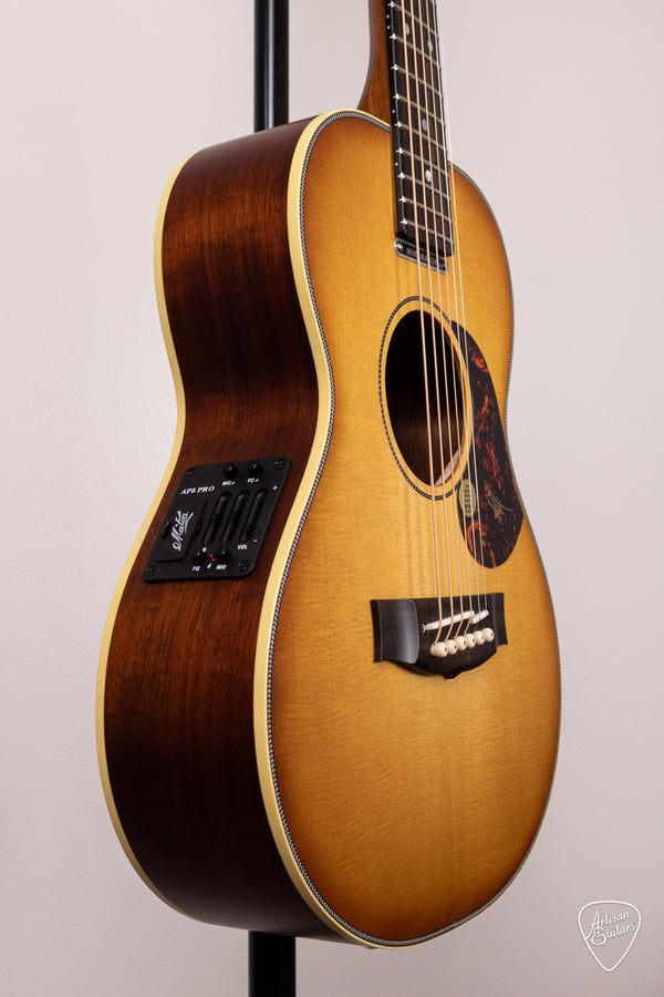 t*4様 MATON EMD6 (Mini Maton Diesel Speci Maton Guitars EMD6 Diesel Mini - 16684 | Artisan Guitars