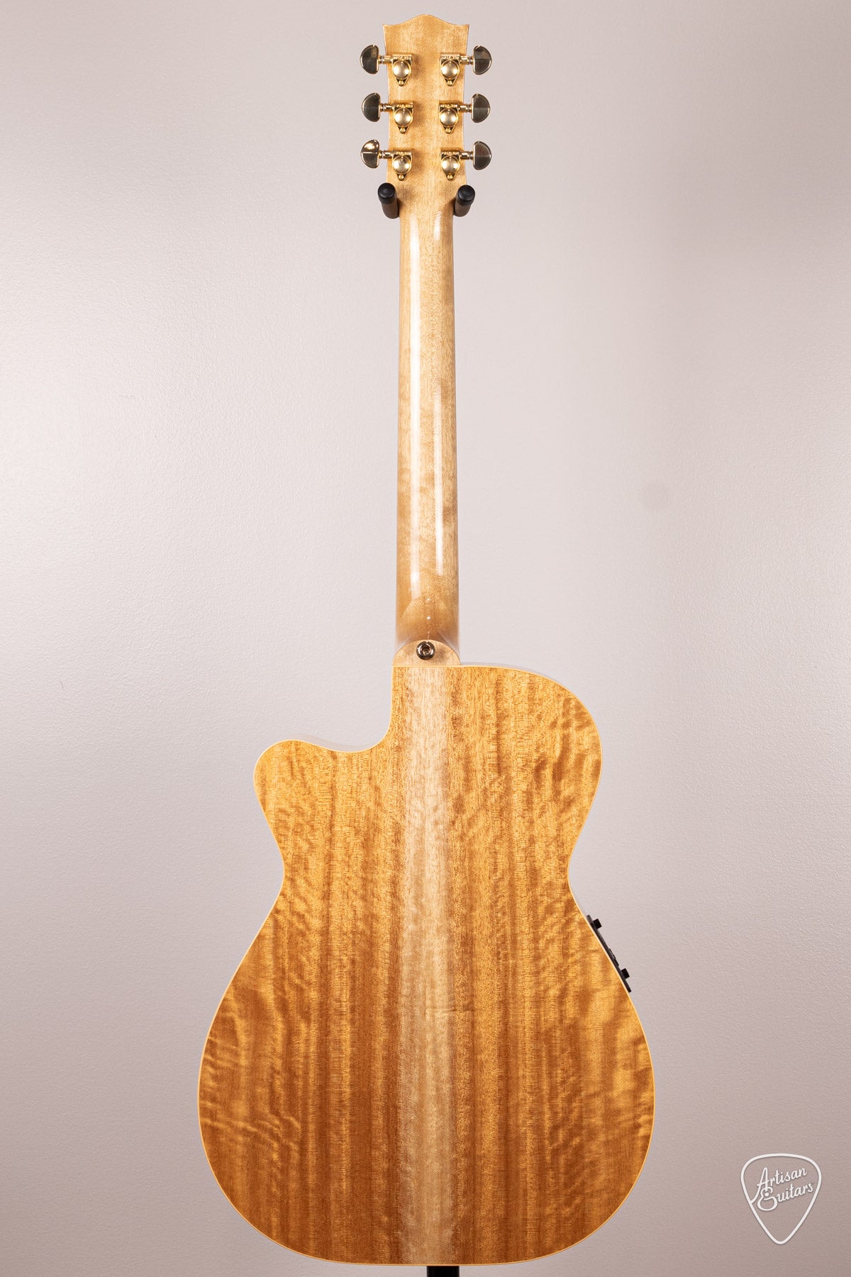 Maton Guitars Pre-Owned EBG-808C Performer - 16707