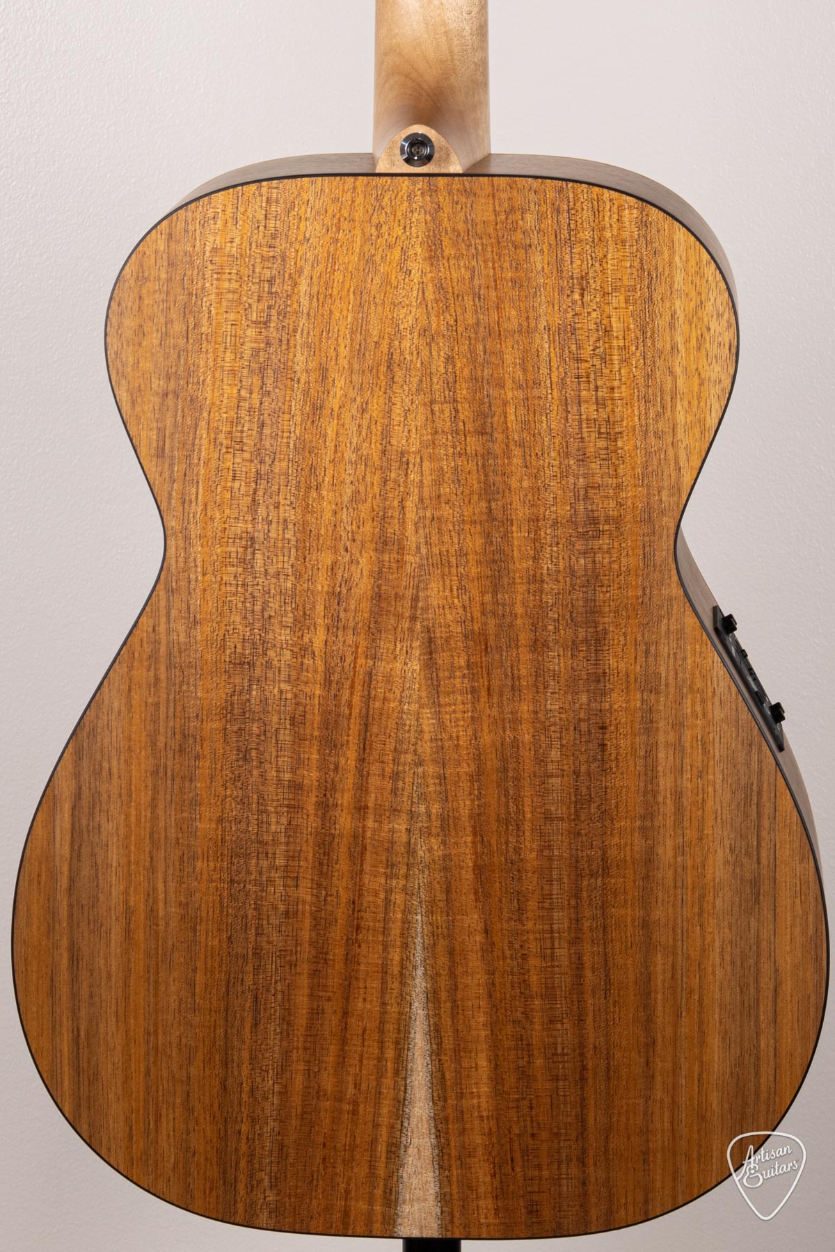 Maton Guitars Solid Road Series SRS-808 - 16517