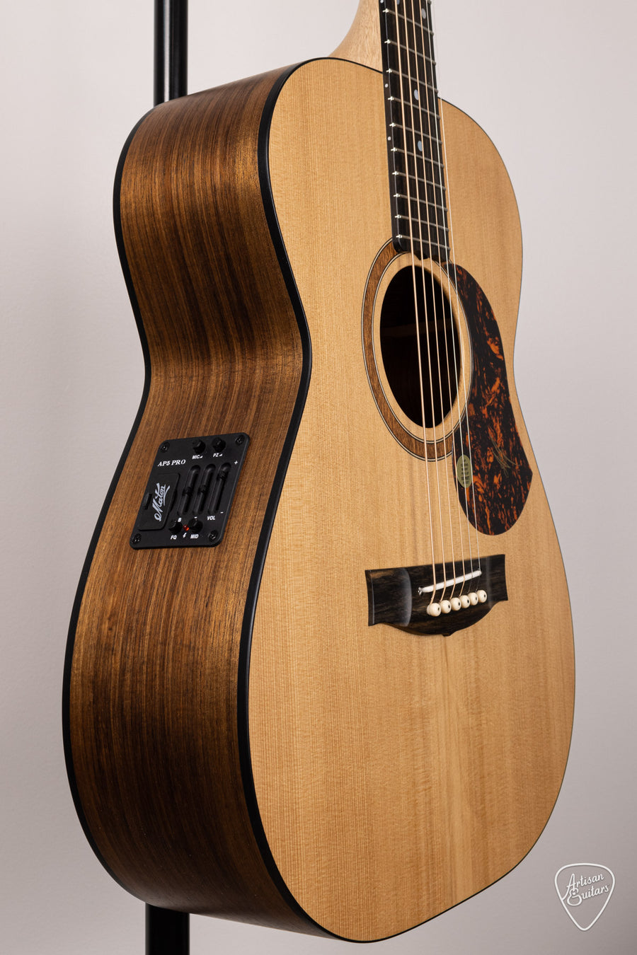 Maton Guitars Solid Road Series SRS-808 - 16517