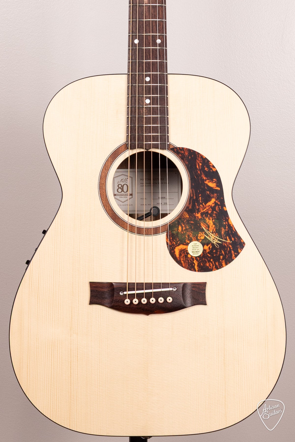 Maton Guitars Solid Road Series SRS-808 - 17192