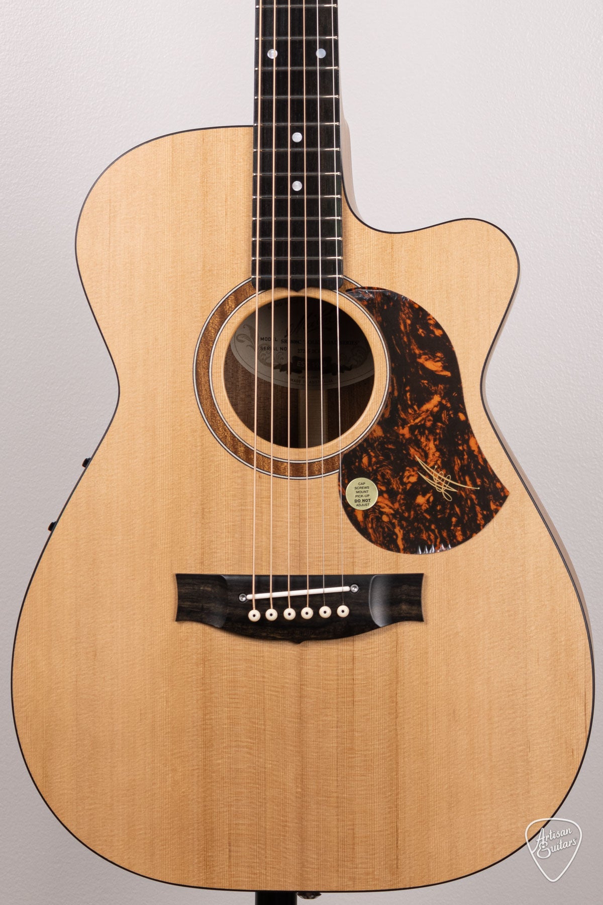 Maton Guitars Solid Road Series SRS-808C - 16519