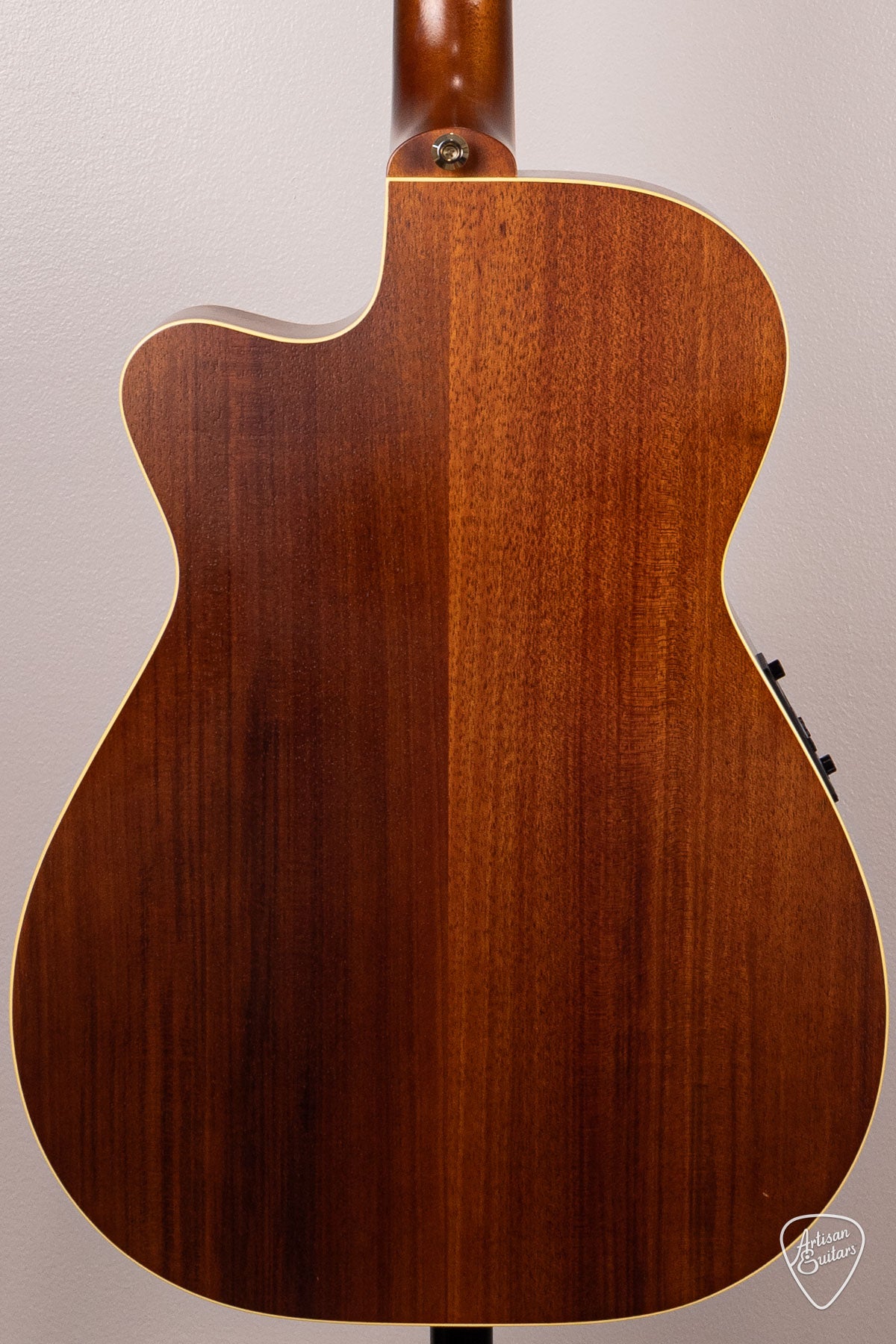 Maton Guitars Pre-Owned EBG-808C Nashville Cutaway - ID-16706