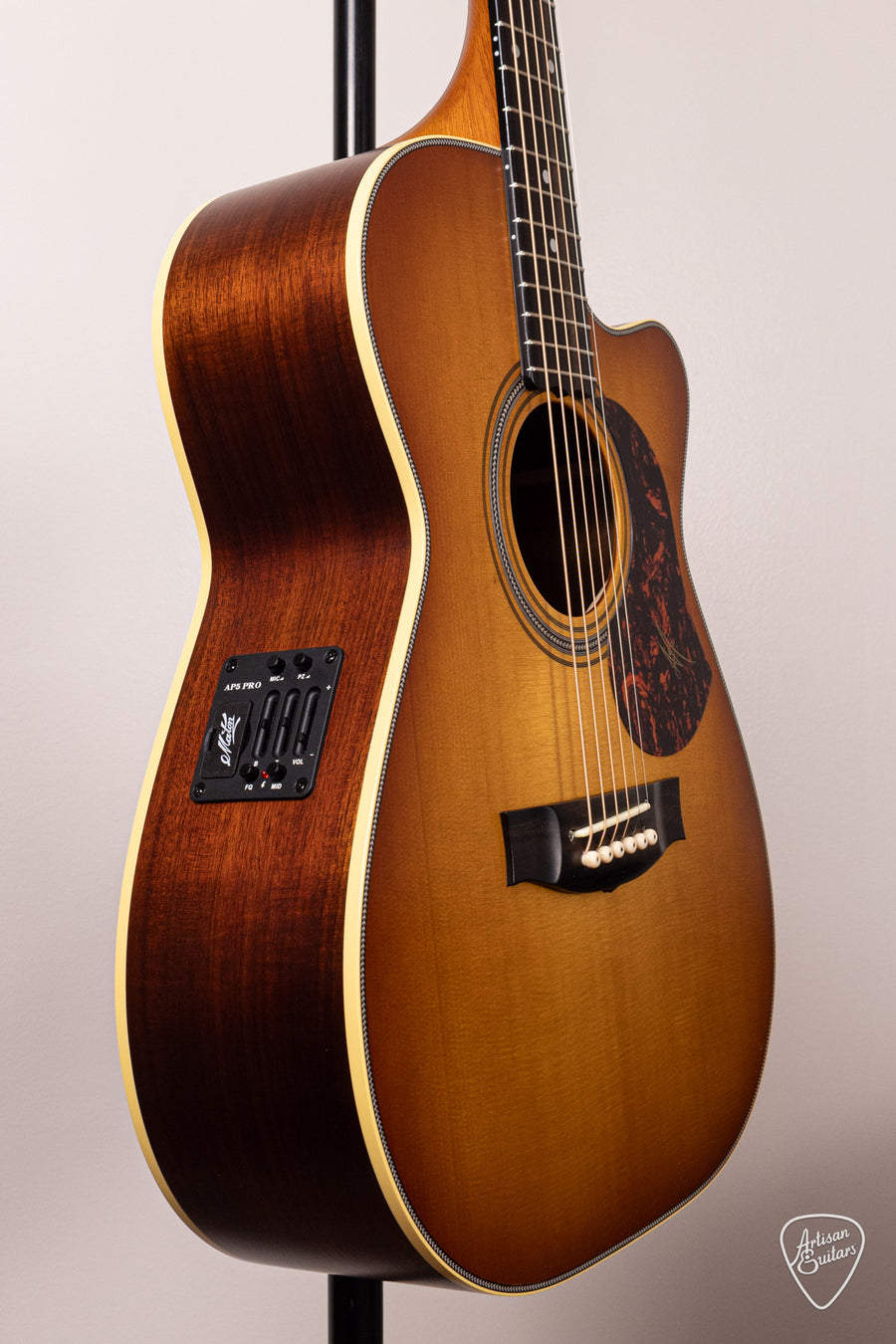Maton Guitars Pre-Owned EBG-808C Nashville Cutaway - ID-16706