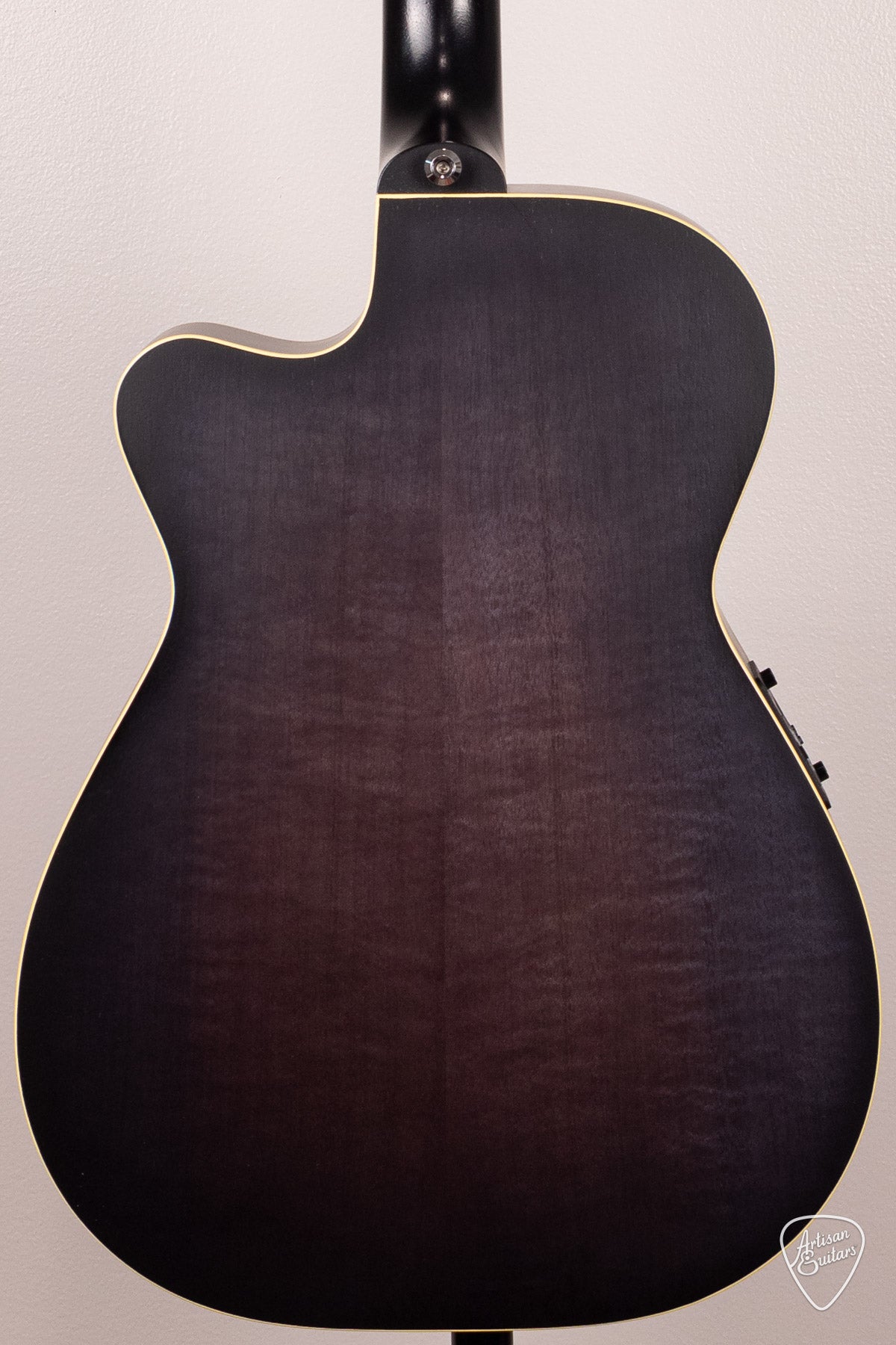 Pre-Owned Maton Guitars EBG-808C Performer - 16773