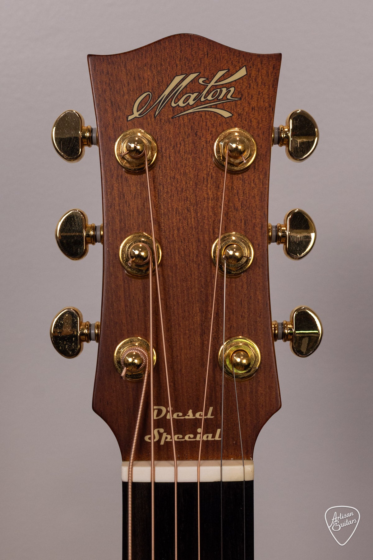 Maton Guitars PRE-OWNED EMD6 Diesel Mini - 17093