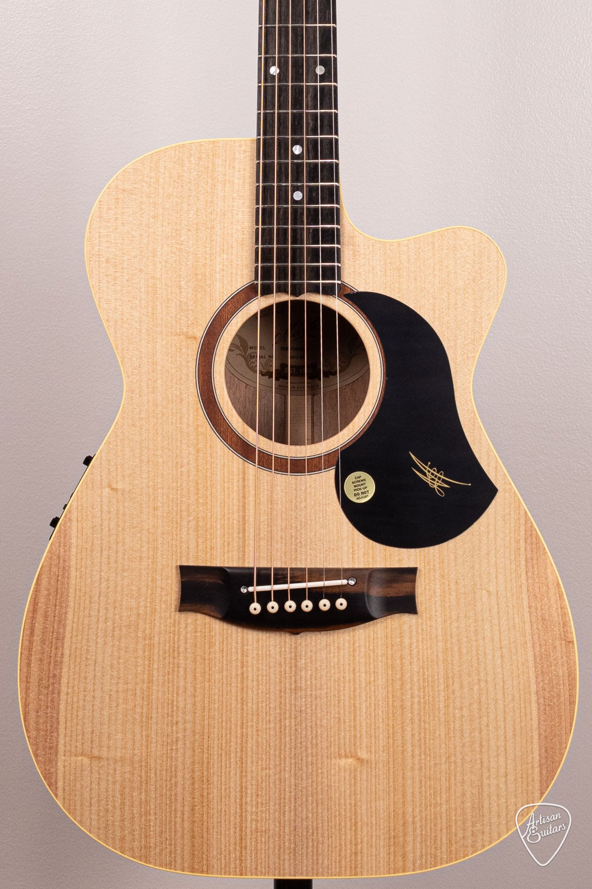 名機　MATON maton ebg artist エレアコ 名機 MATON maton ebg artist エレアコ