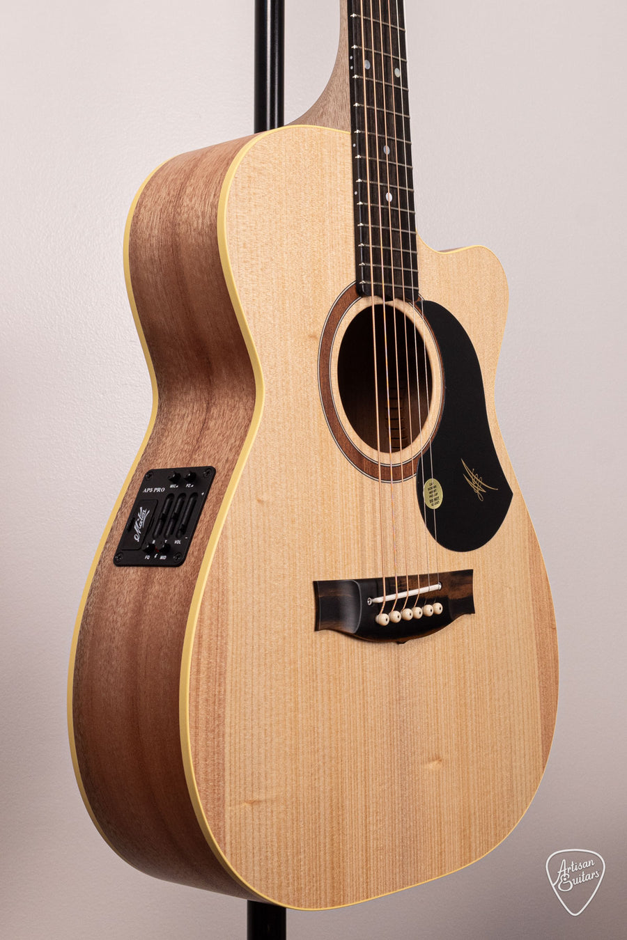 Maton Guitars EBG-808C Performer - 16972