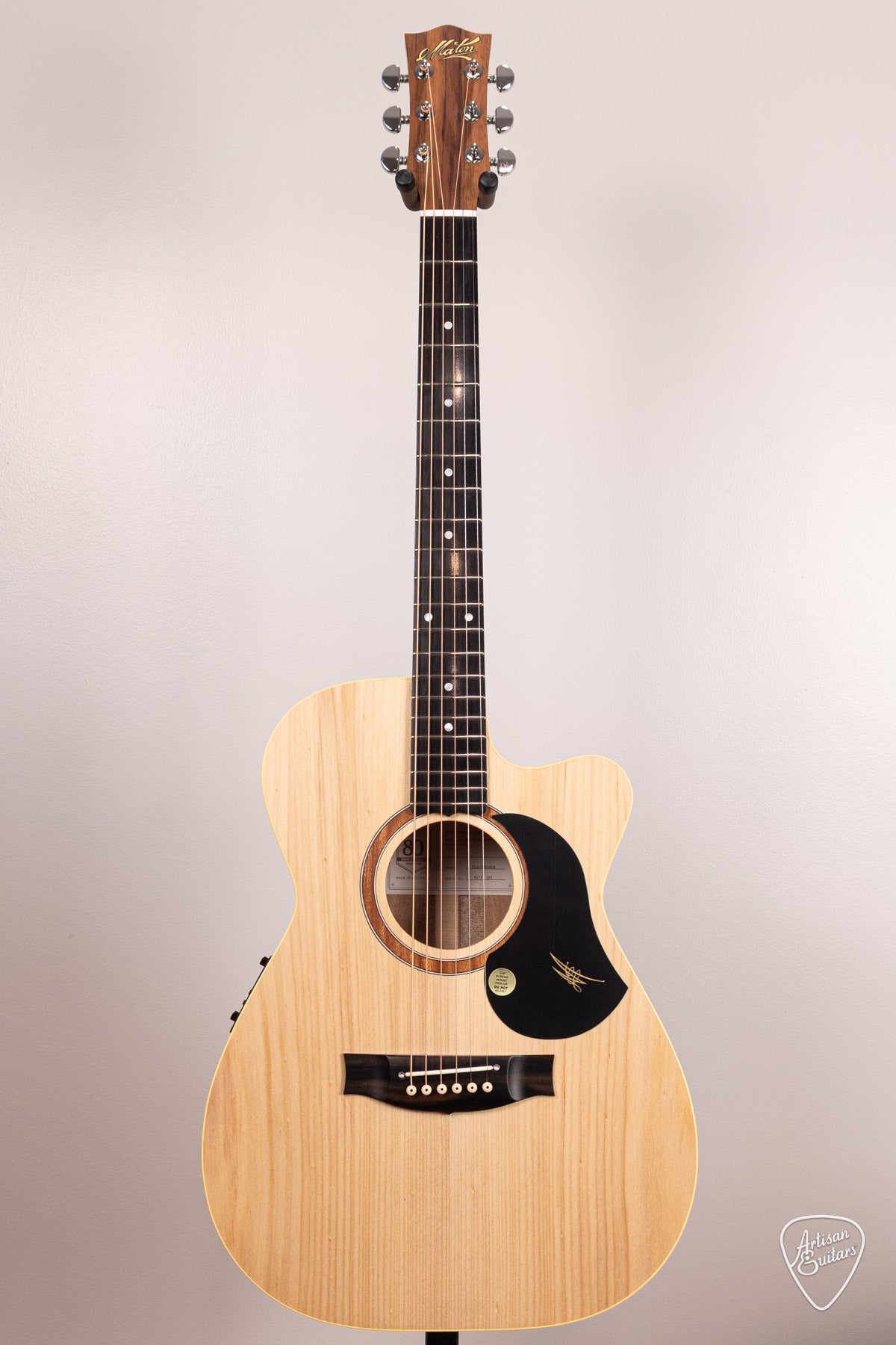 Maton Guitars EBG-808C Performer - 17114