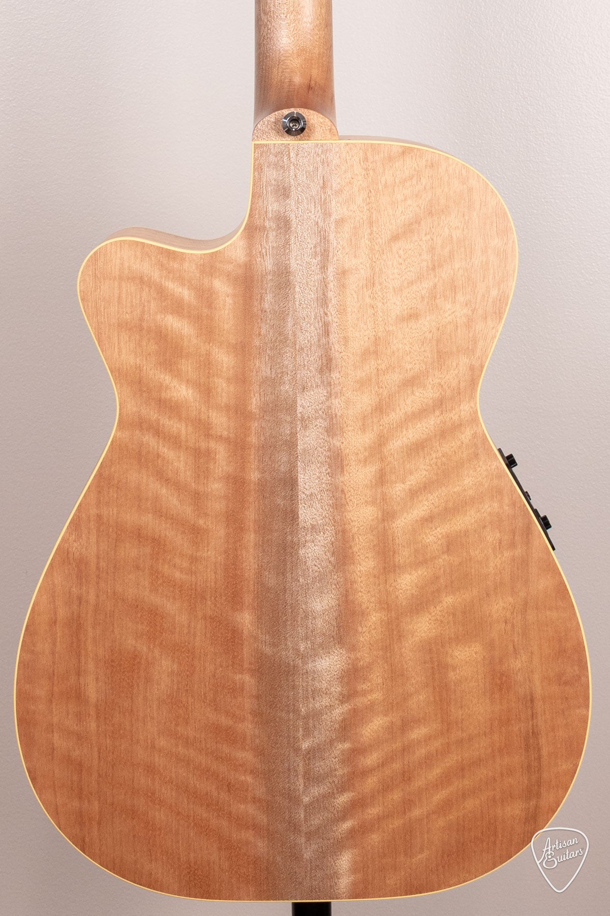 Maton Guitars EBG-808C Performer - 17185