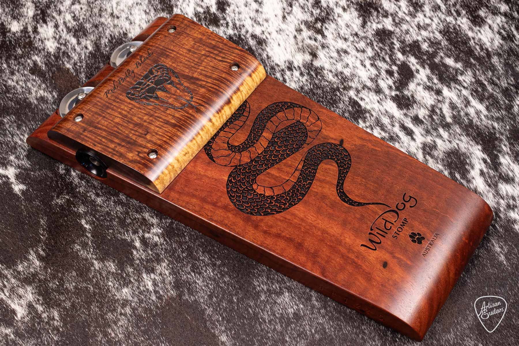 Wild Dog Red Belly Black Stomp Box -  881225