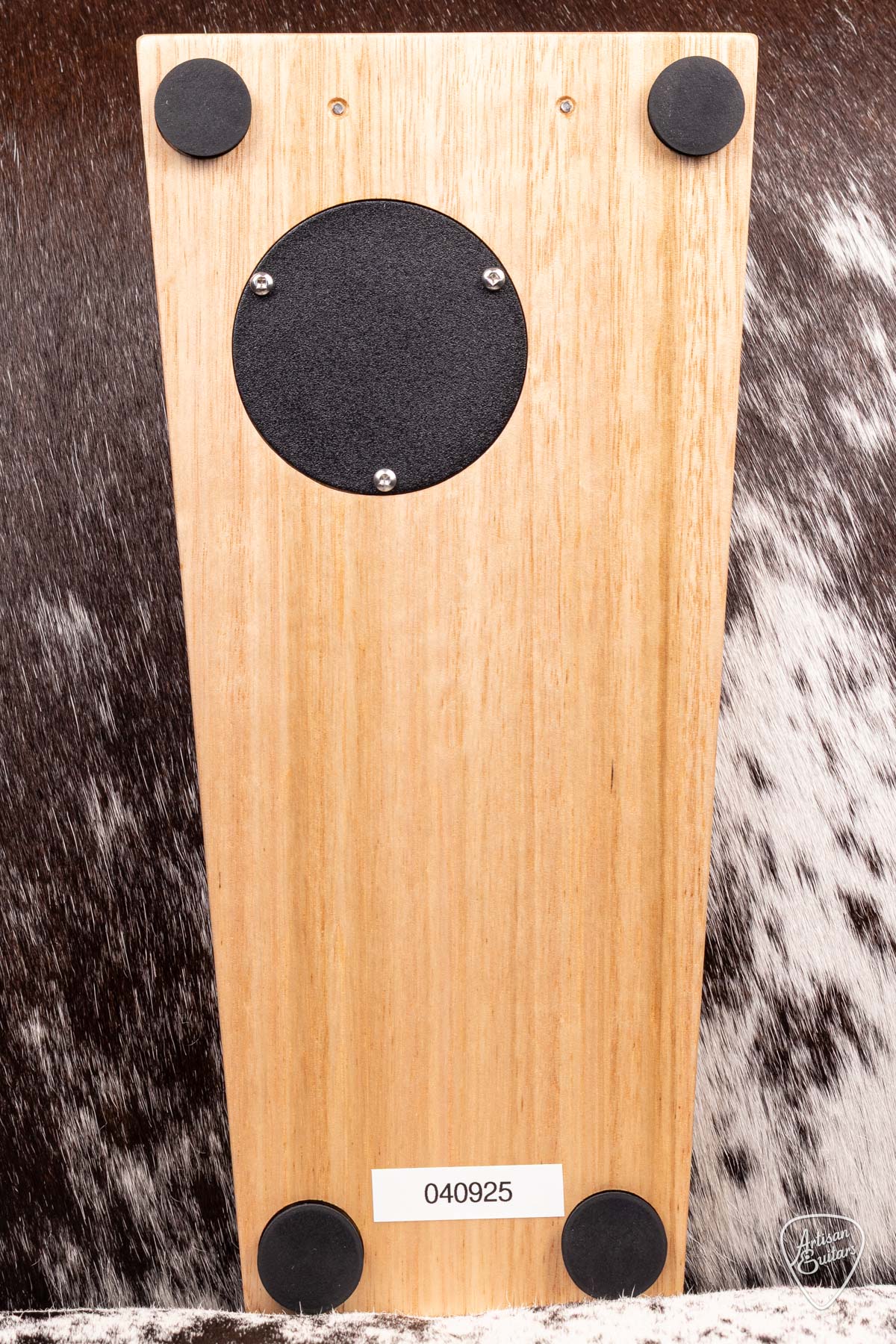 Wild Dog Silverback Stomp Box with Jingles - 040925