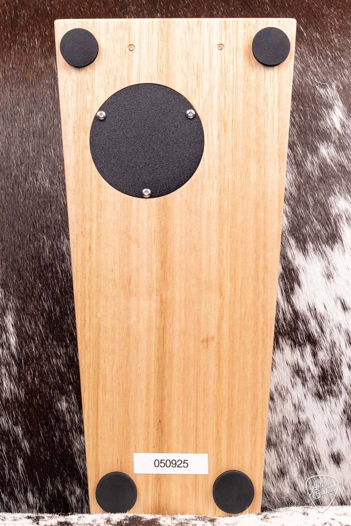 Wild Dog Silverback Stomp Box with Jingles - 050925