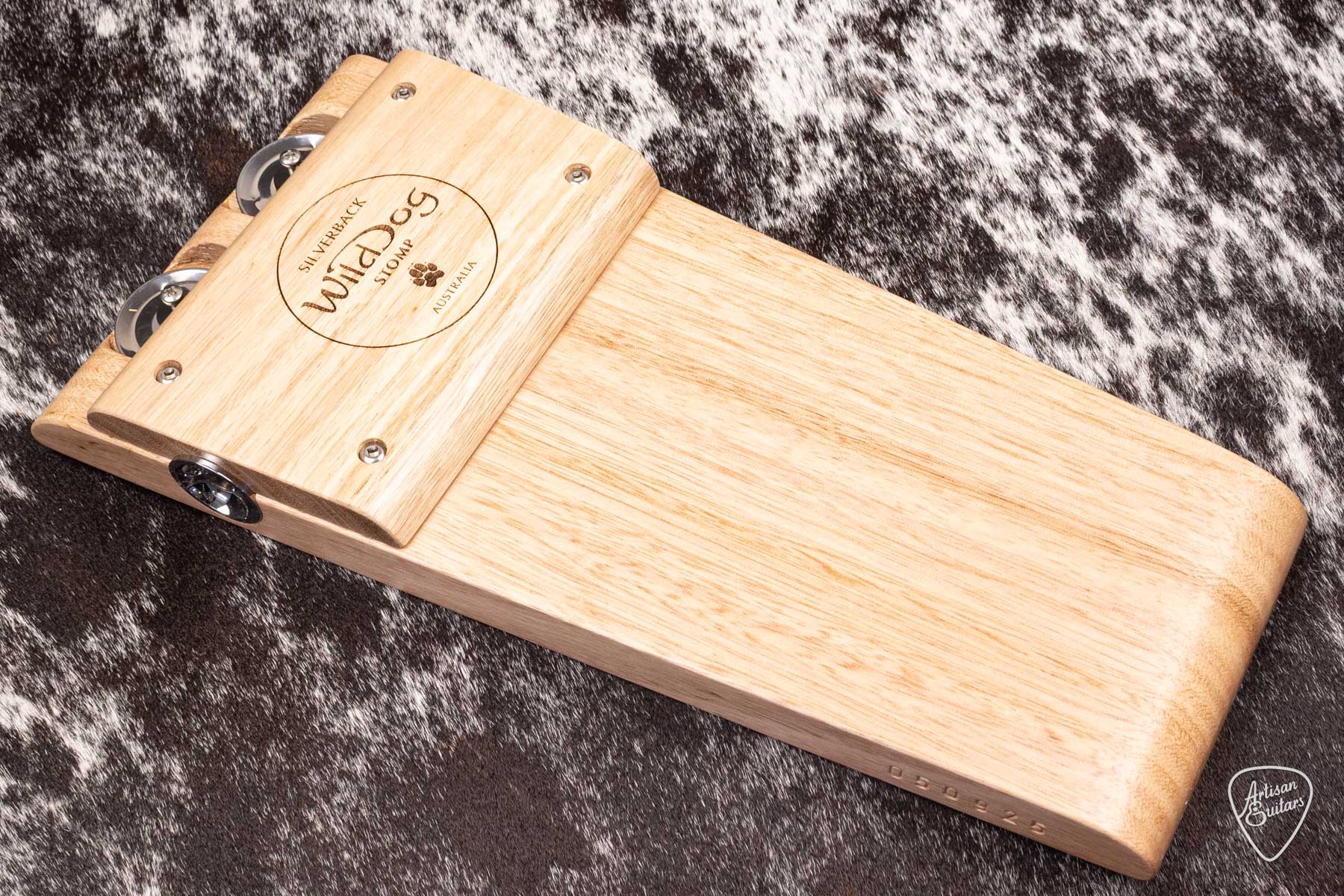 Wild Dog Silverback Stomp Box with Jingles - 050925