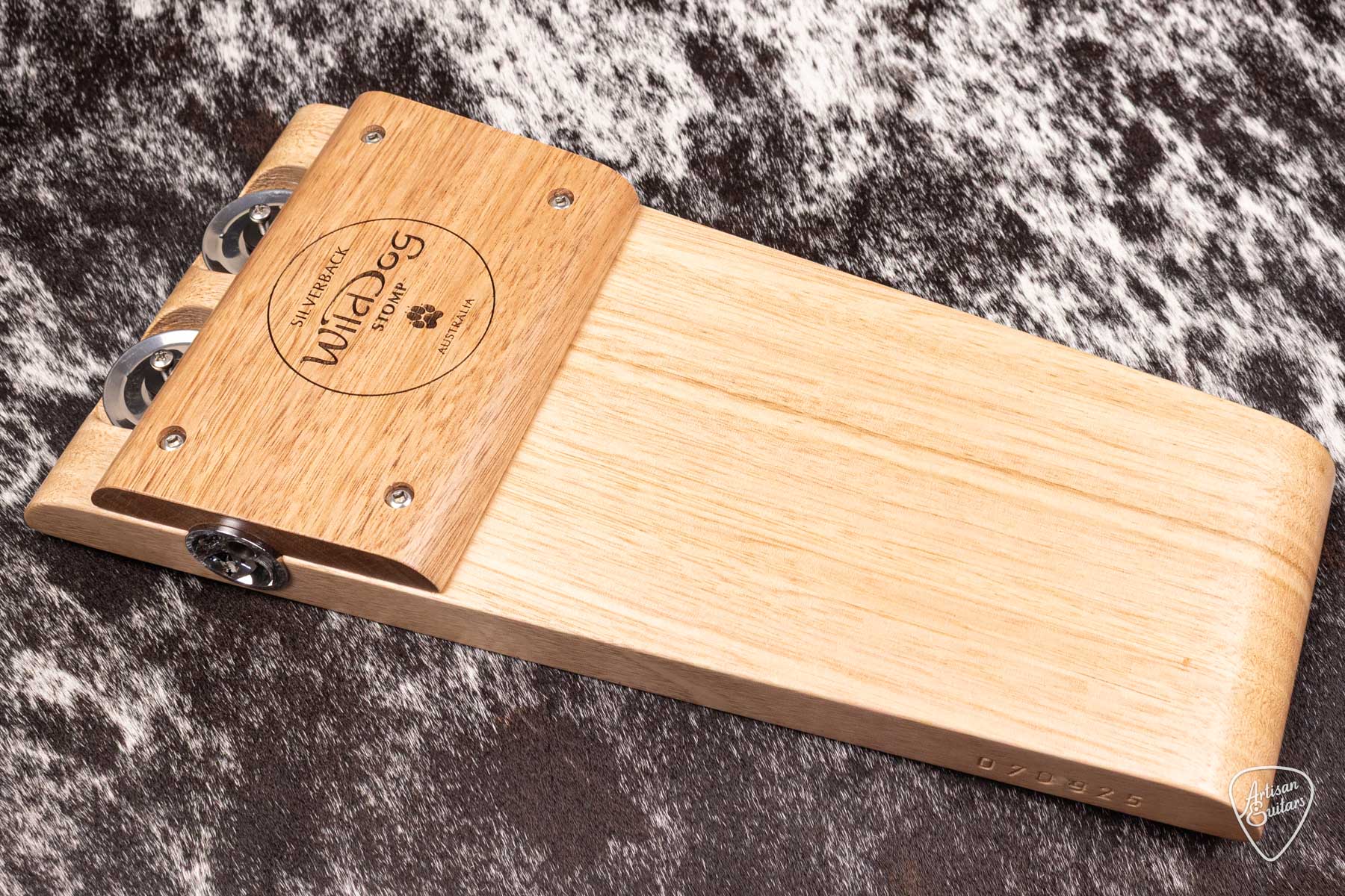 Wild Dog Silverback Stomp Box with Jingles - 070925