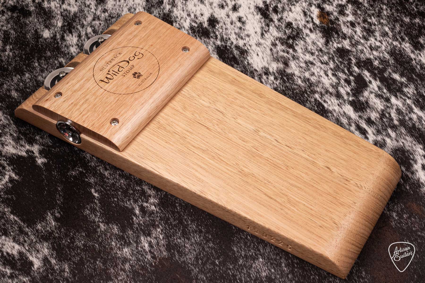Wild Dog Silverback Stomp Box with Jingles - 130225