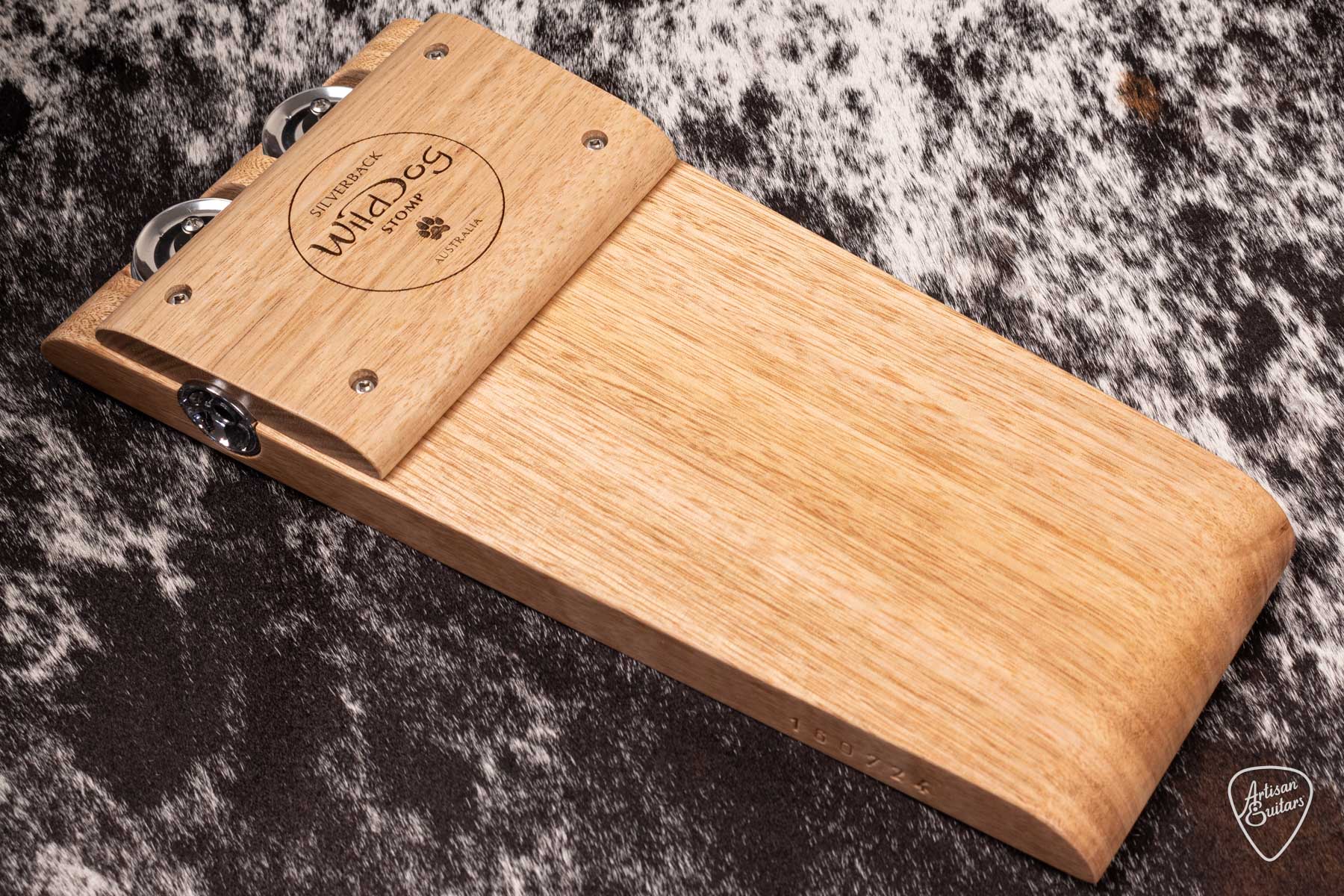 Wild Dog Silverback Stomp Box with Jingles - 160724