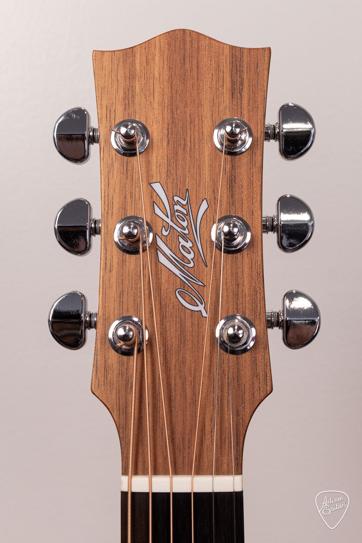 Maton Guitars Solid Road Series SRS-70C Dreadnought - 16880