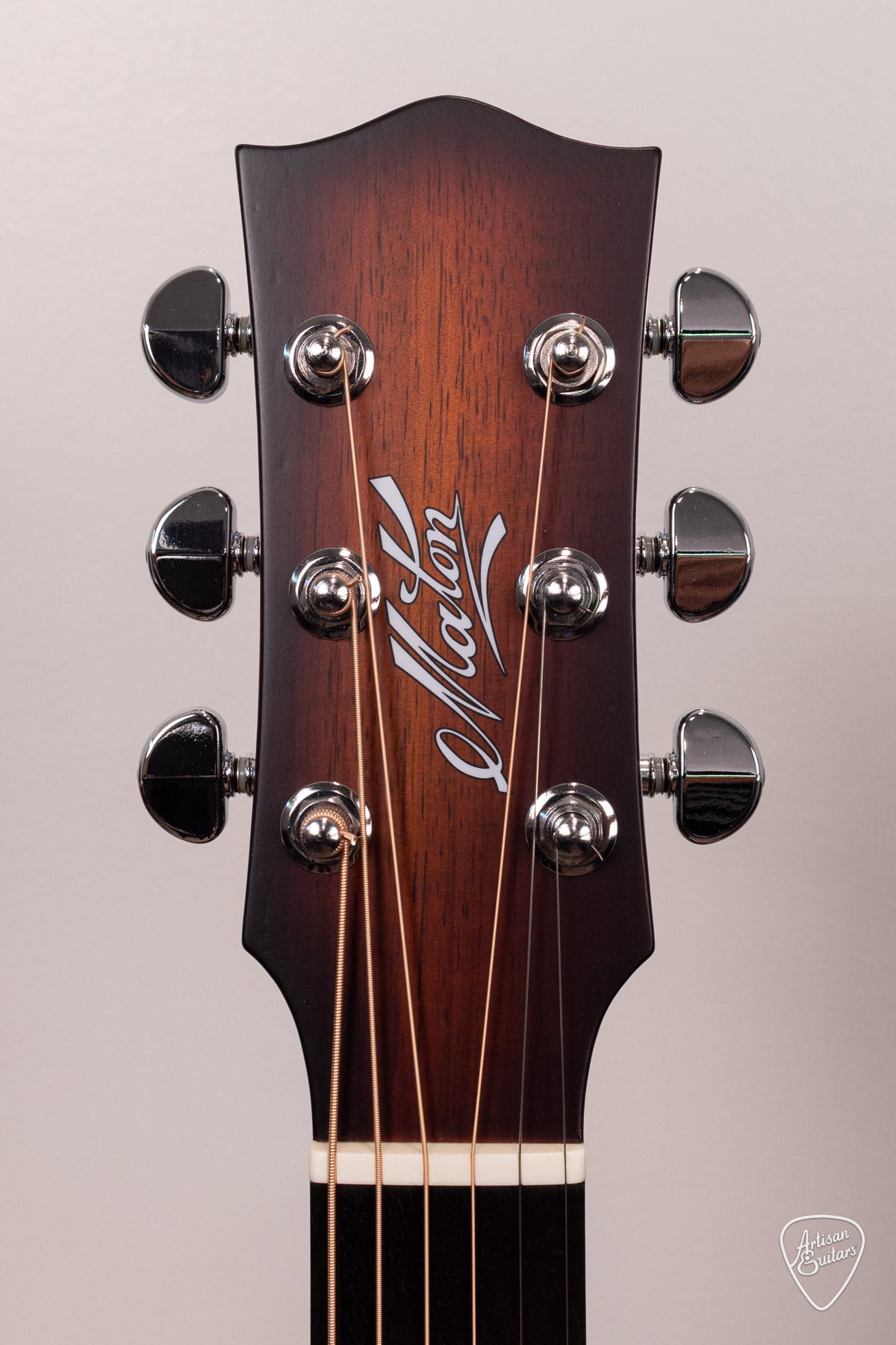 Maton Guitars Solid Road Series SRS-70C Dreadnought - 17134