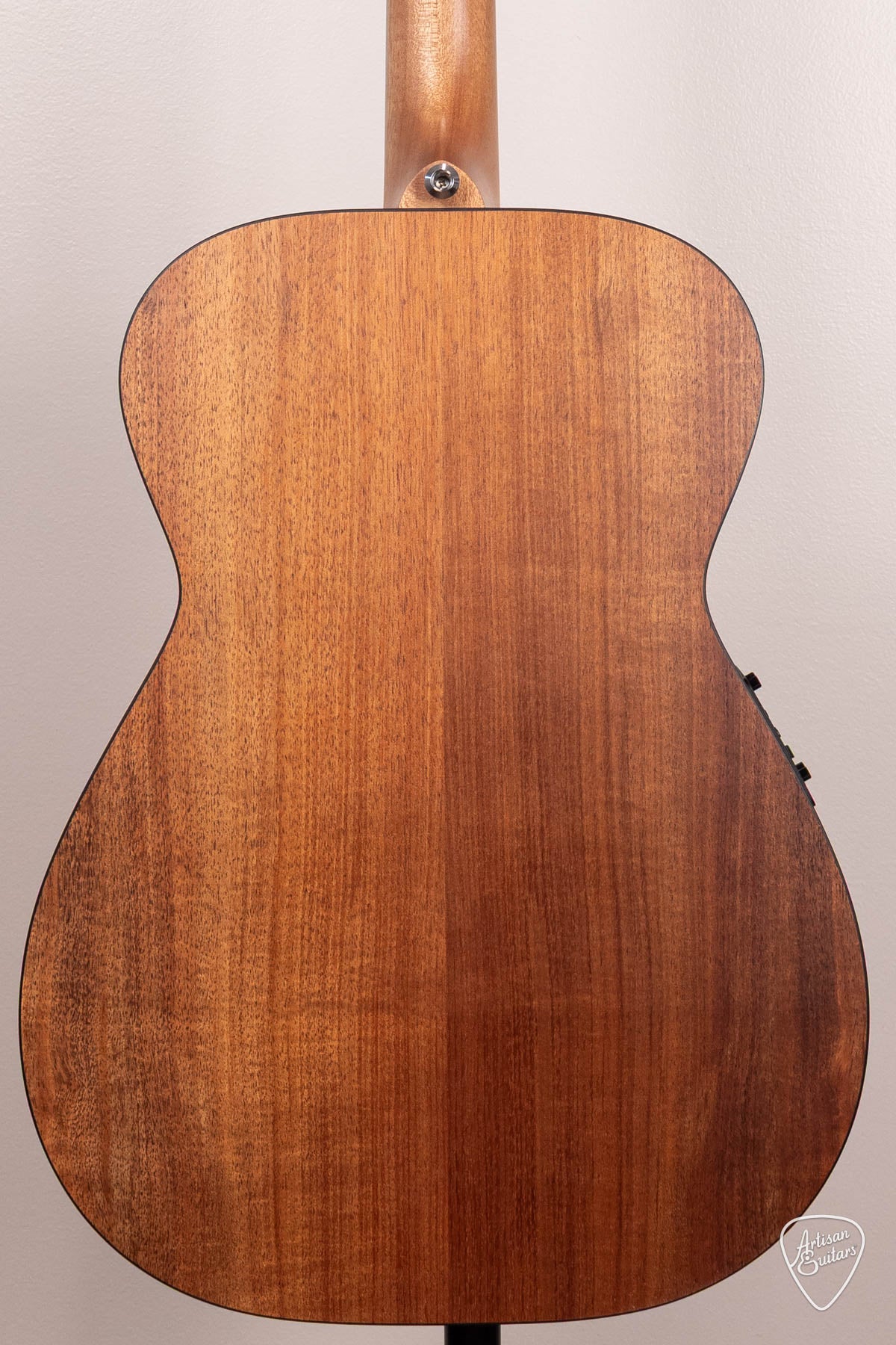 Maton Guitars Solid Road Series SRS-808 - 17189