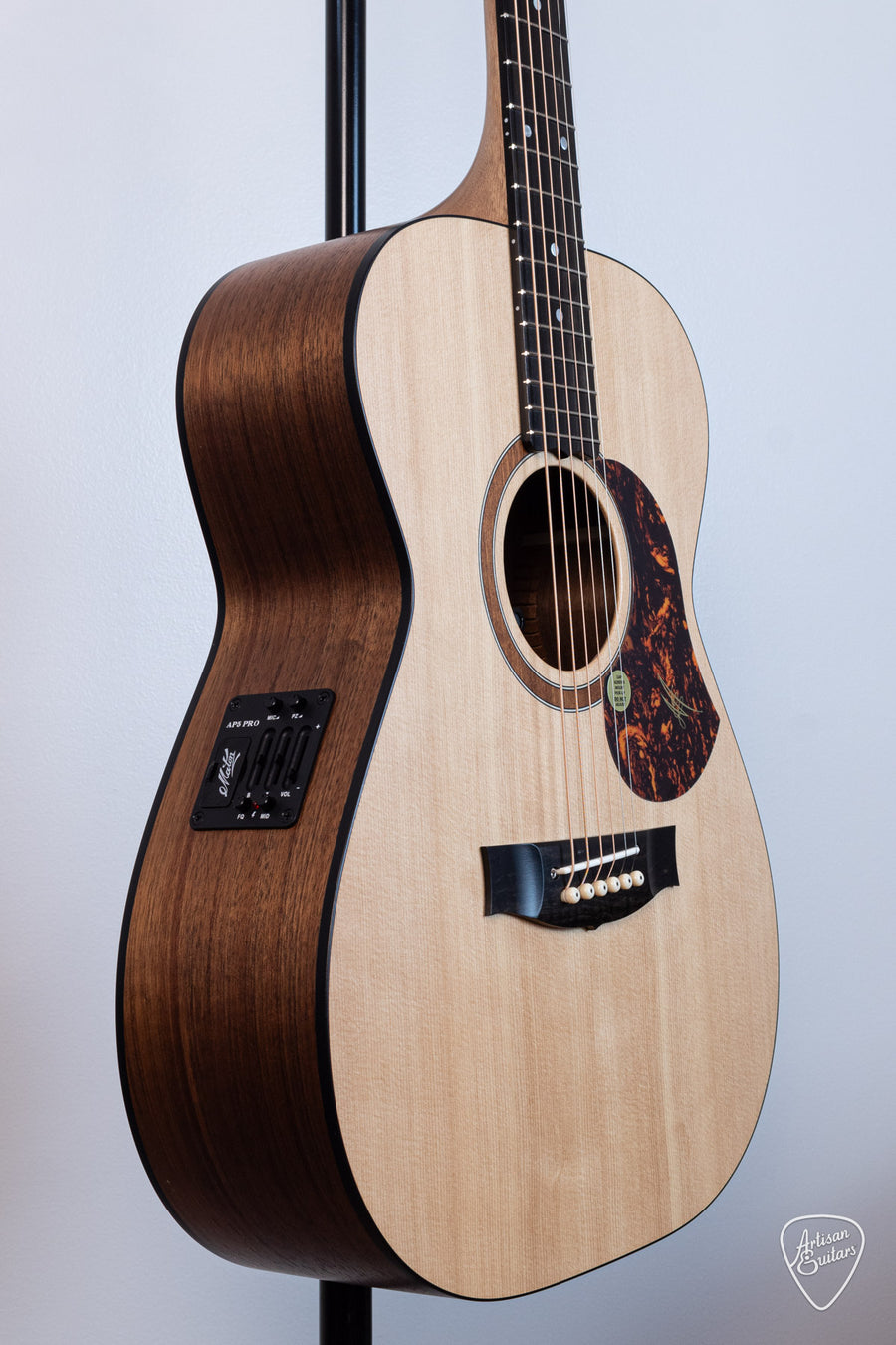 Maton Guitars Solid Road Series SRS-808 - 16939