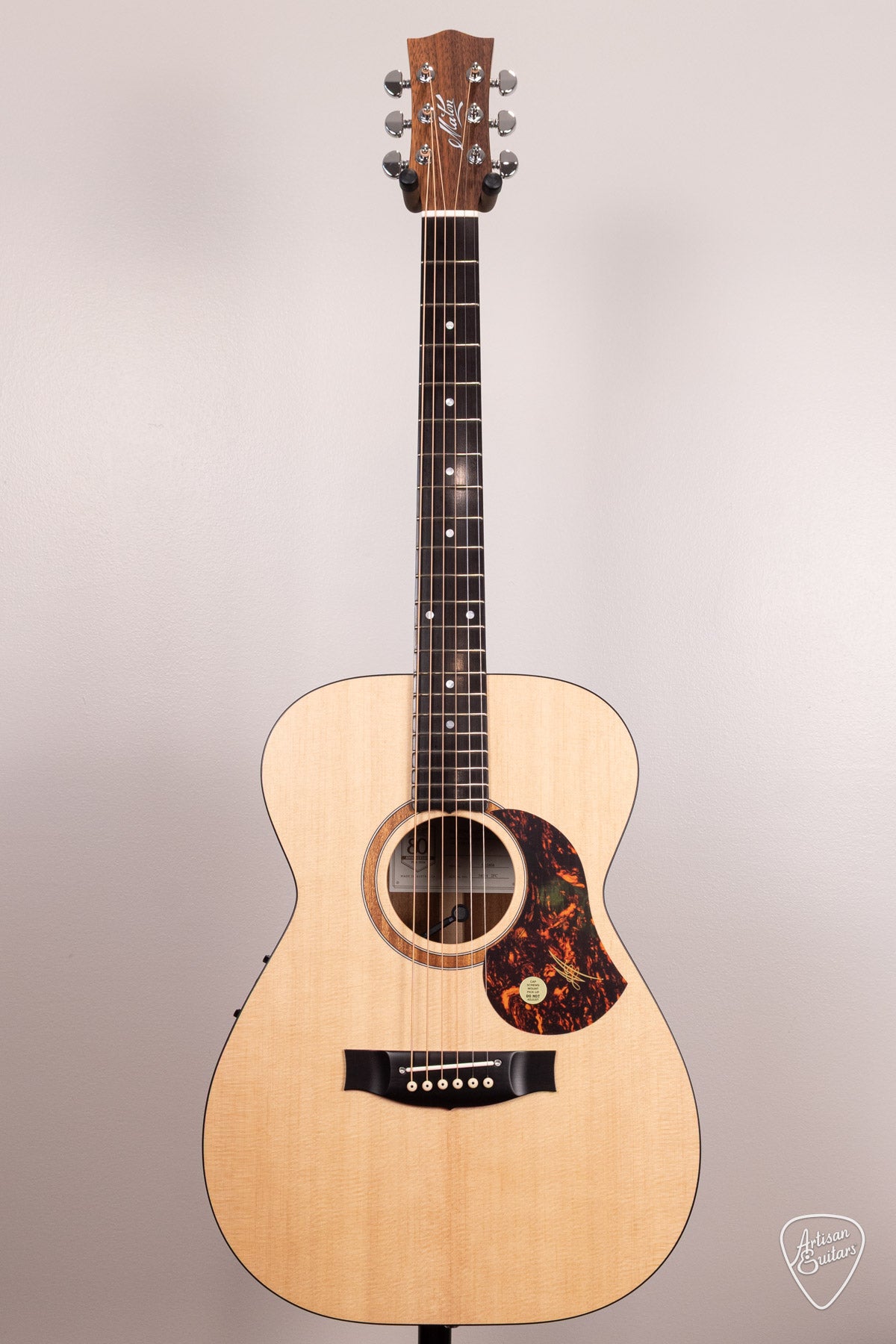 Maton Guitars Solid Road Series SRS-808 - 17136