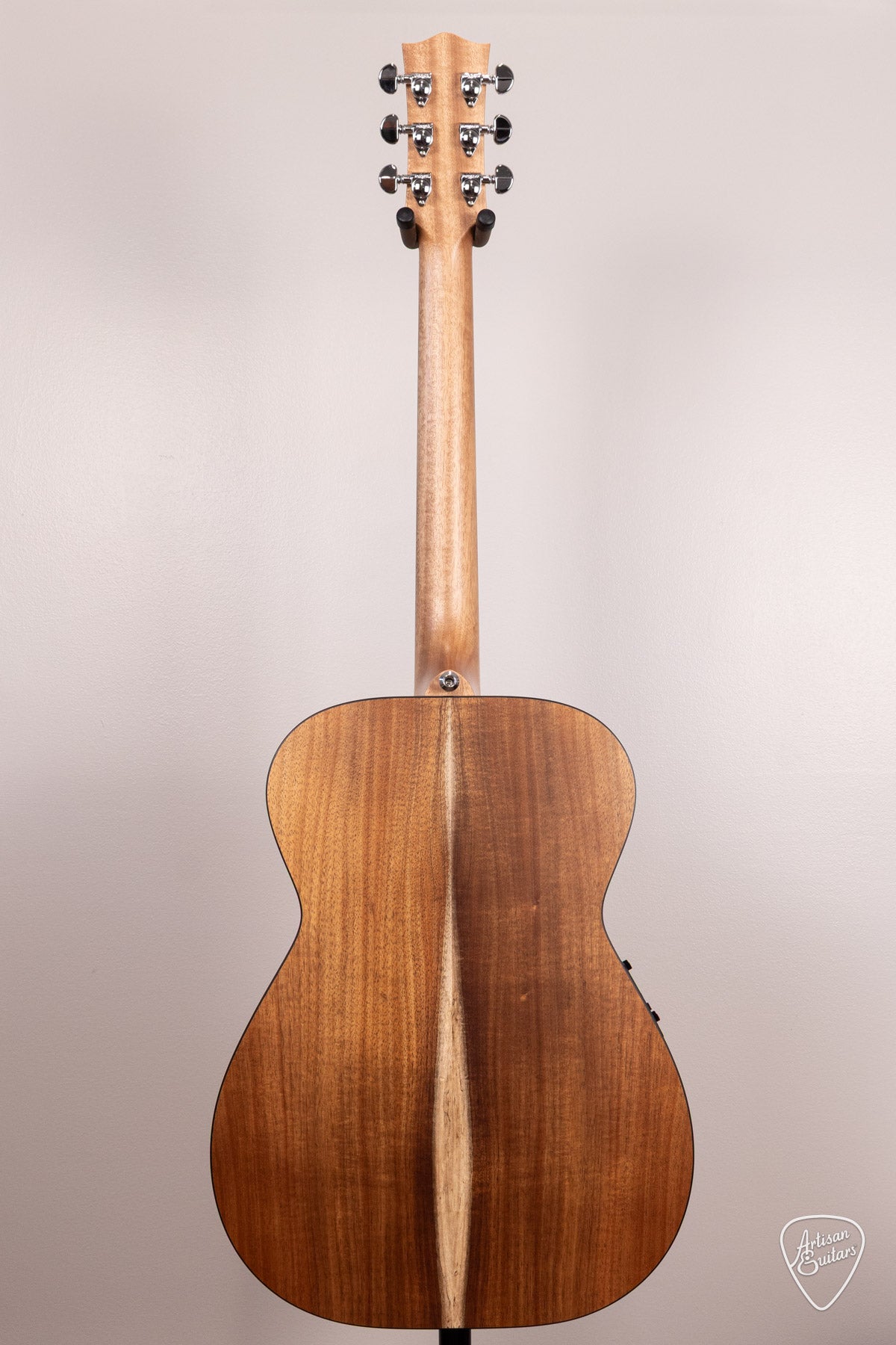 Maton Guitars Solid Road Series SRS-808 - 17136