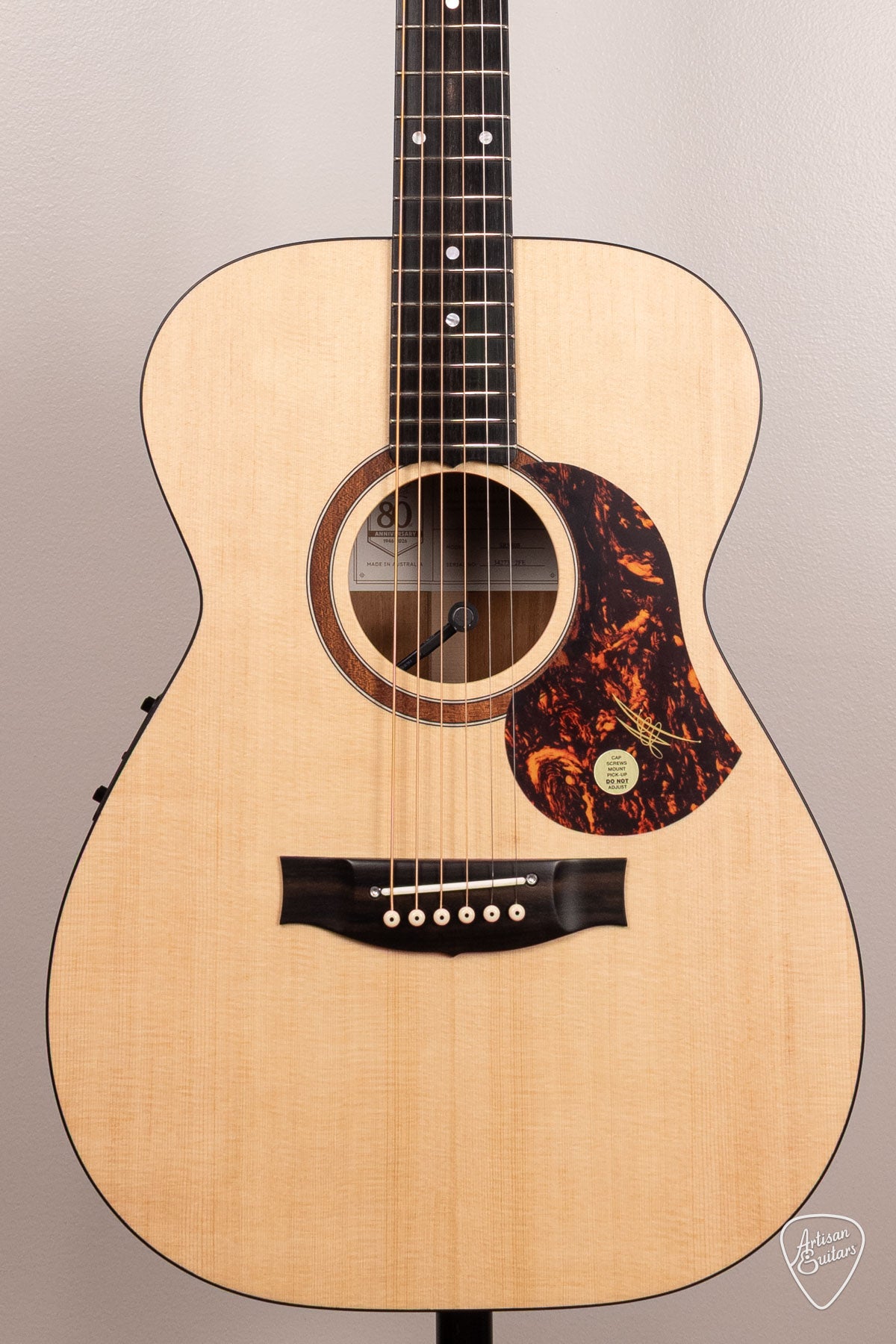 Maton Guitars Solid Road Series SRS-808 - 17190