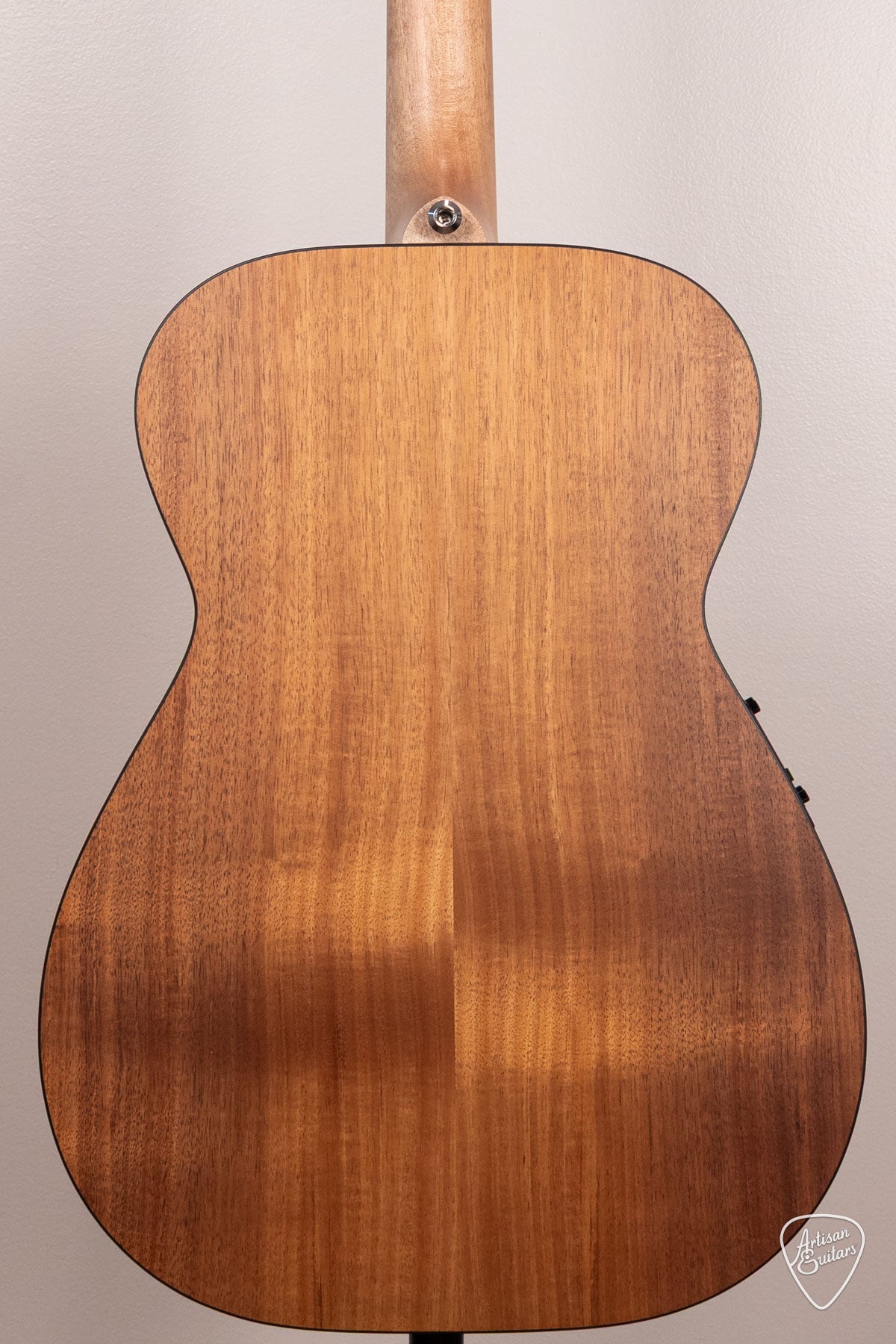 Maton Guitars Solid Road Series SRS-808 - 17190