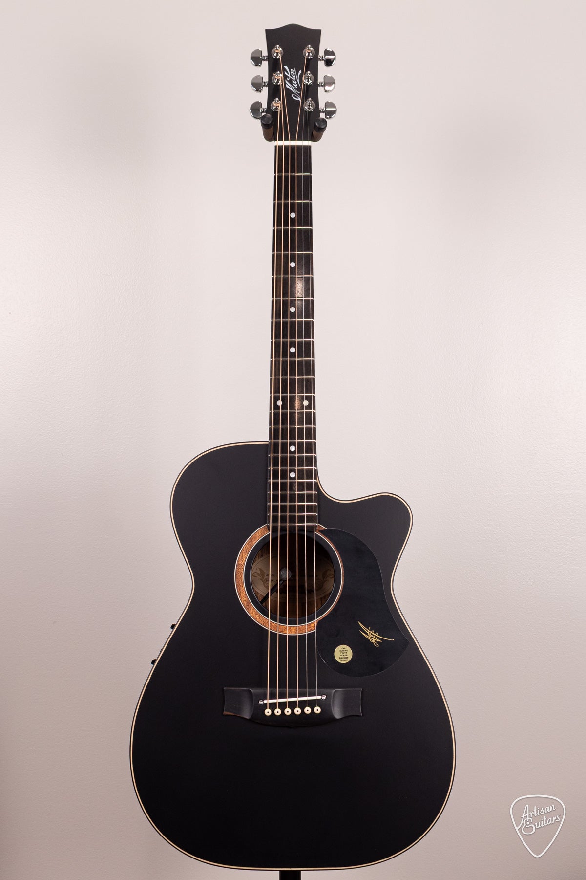 Maton Guitars SRS-808C Custom Black Pinstripe - 17016