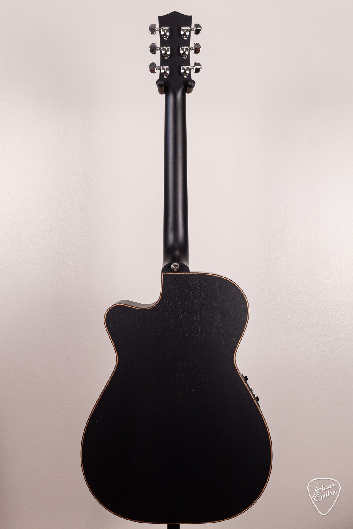 Maton Guitars SRS-808C Custom Black Pinstripe - 17016