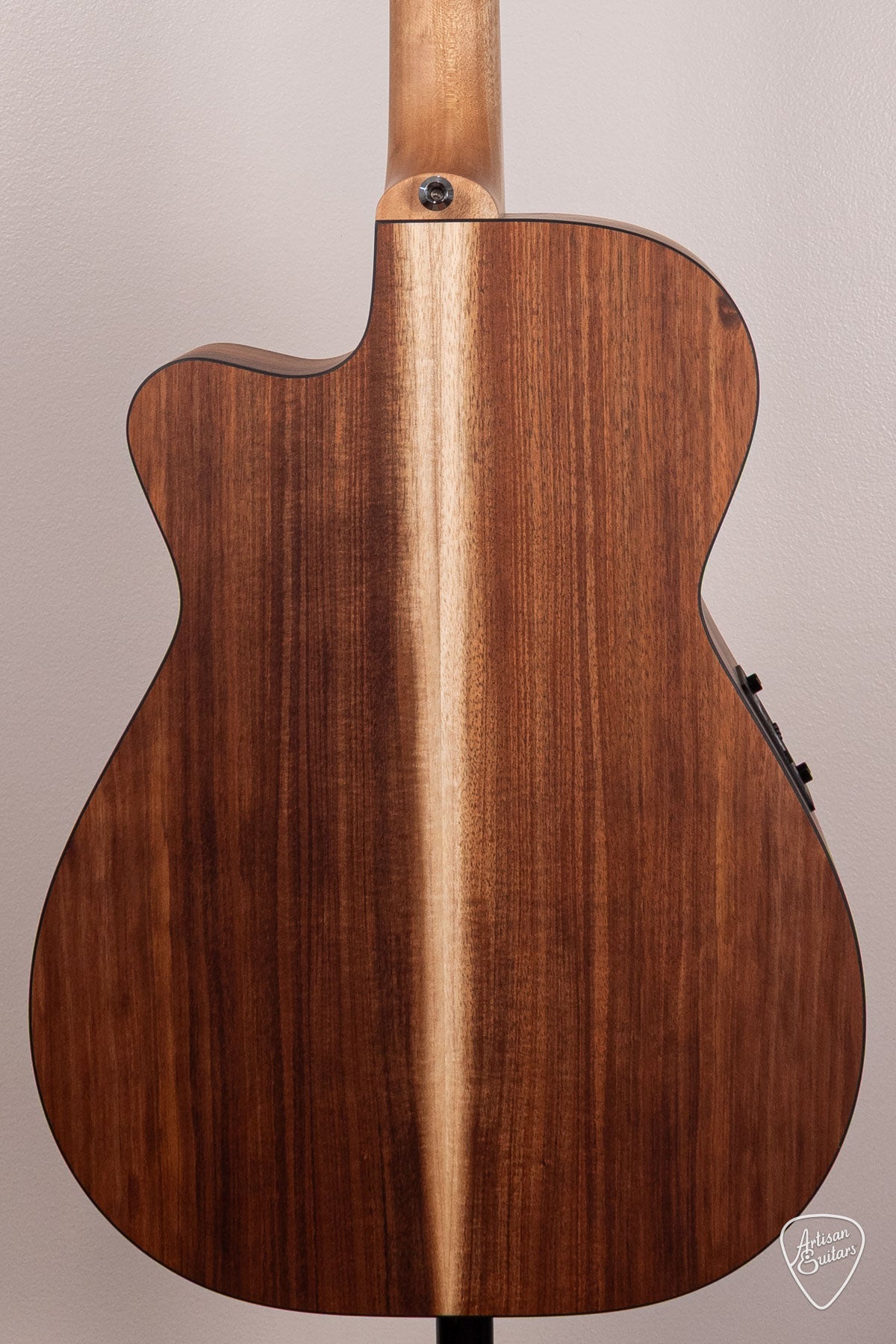 Maton Guitars Solid Road Series SRS-808C - 17025