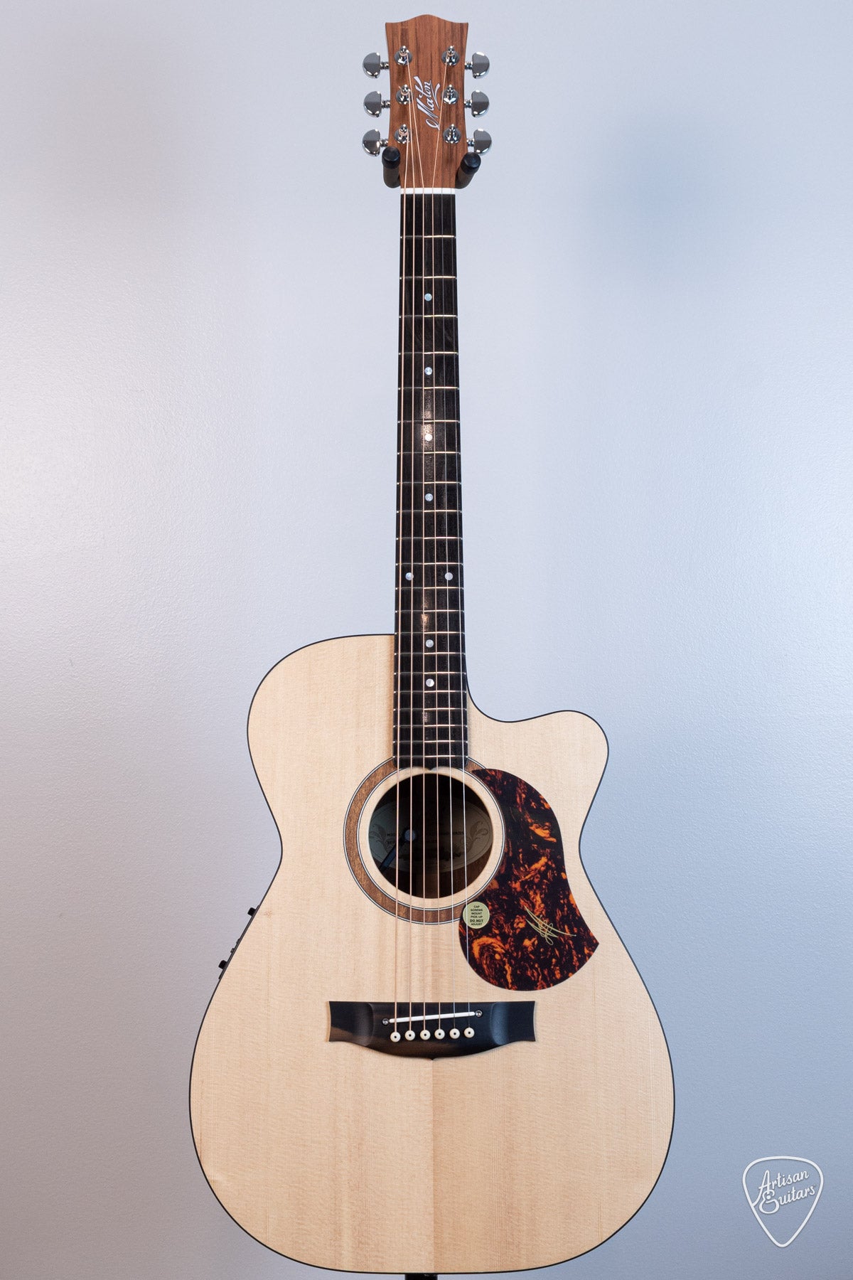 Maton Guitars Solid Road Series SRS-808C - 16938