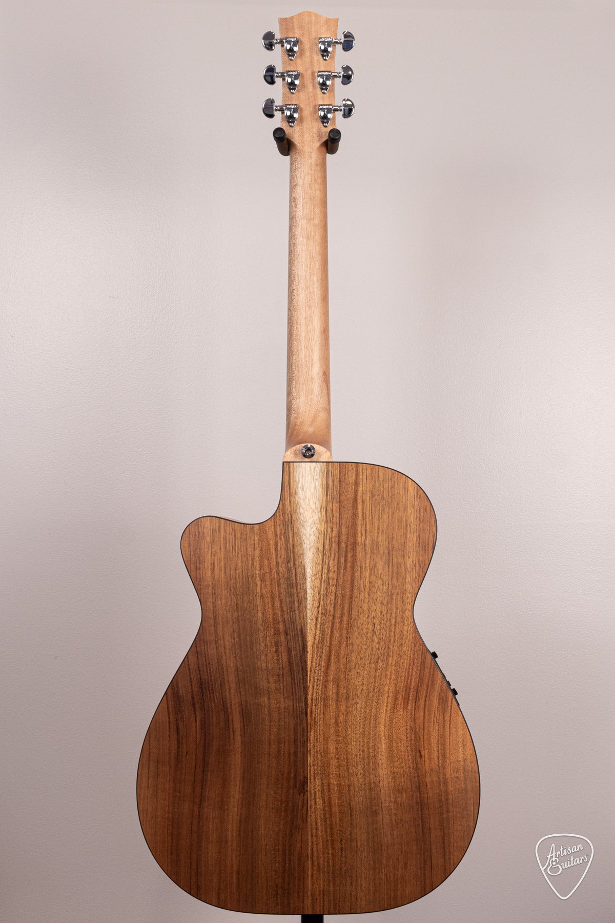 Maton Guitars Solid Road Series SRS-808C - 17068