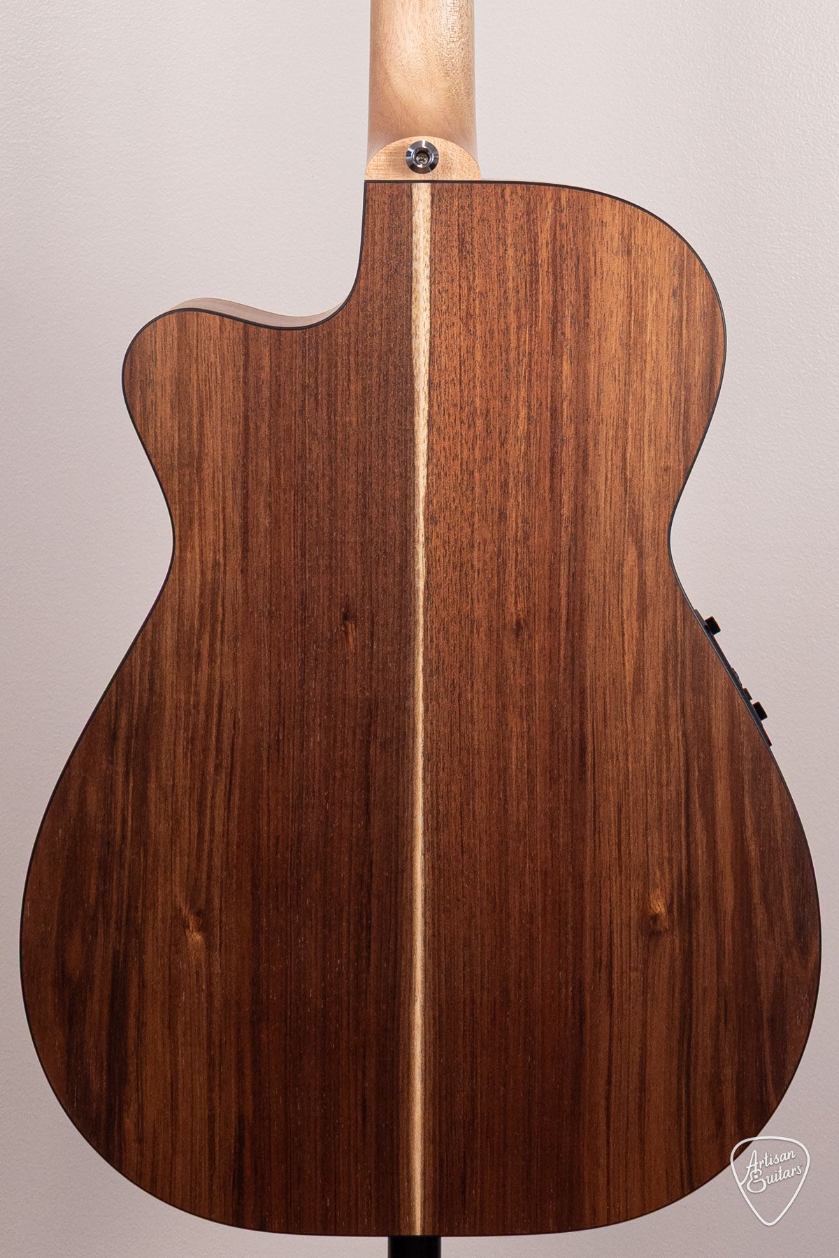 Maton Guitars Solid Road Series SRS-808C - 17069