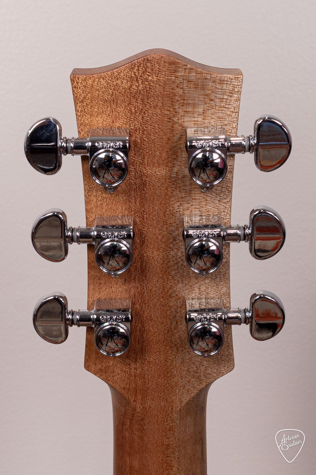 Maton Guitars Solid Road Series SRS-808C - 17116