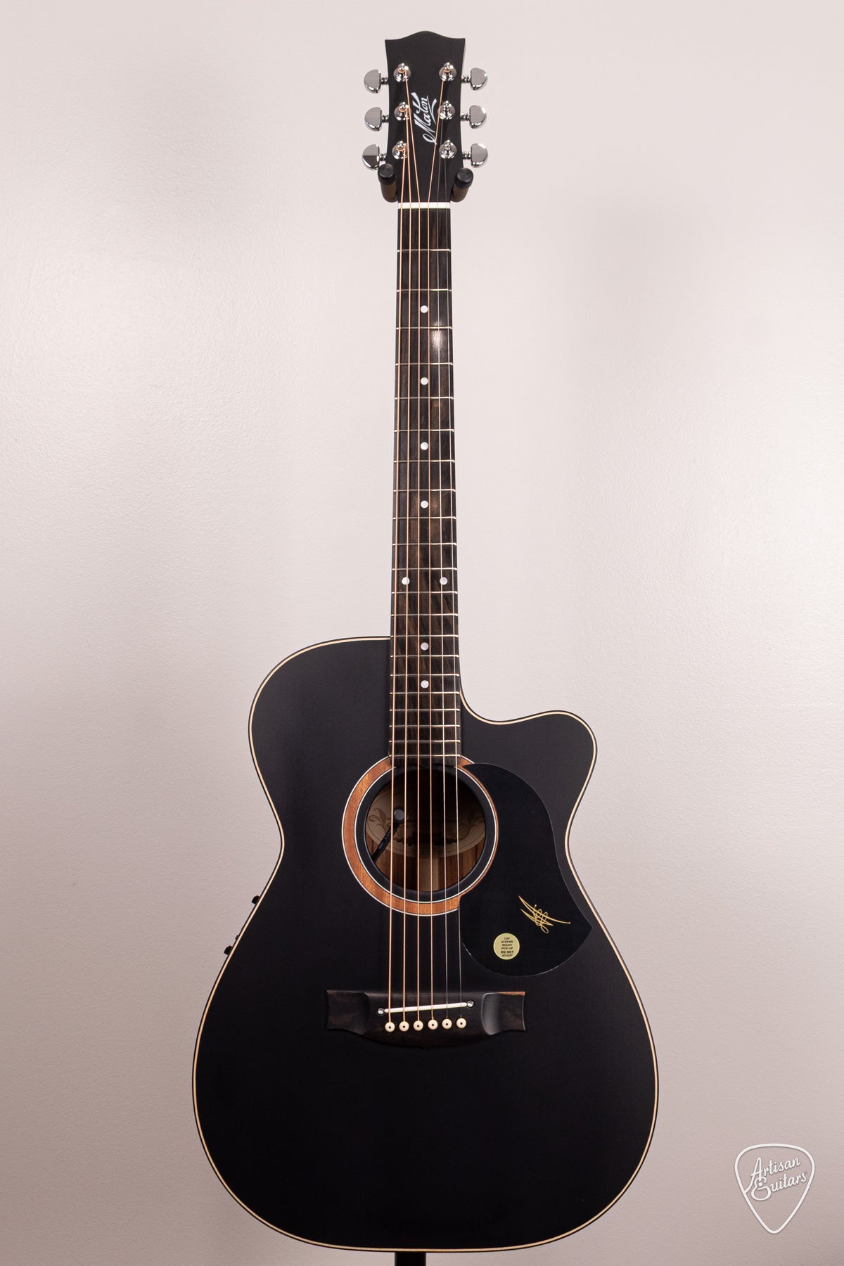 Maton Guitars SRS-808C Custom Black Pinstripe - 17017