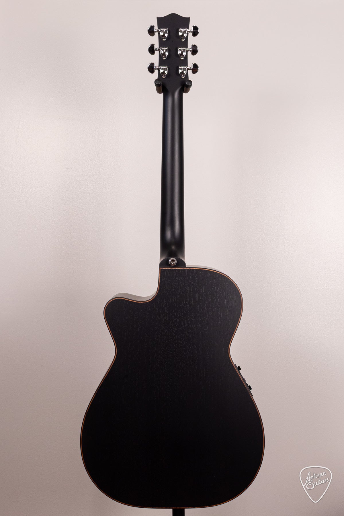 Maton Guitars SRS-808C Custom Black Pinstripe - 17017