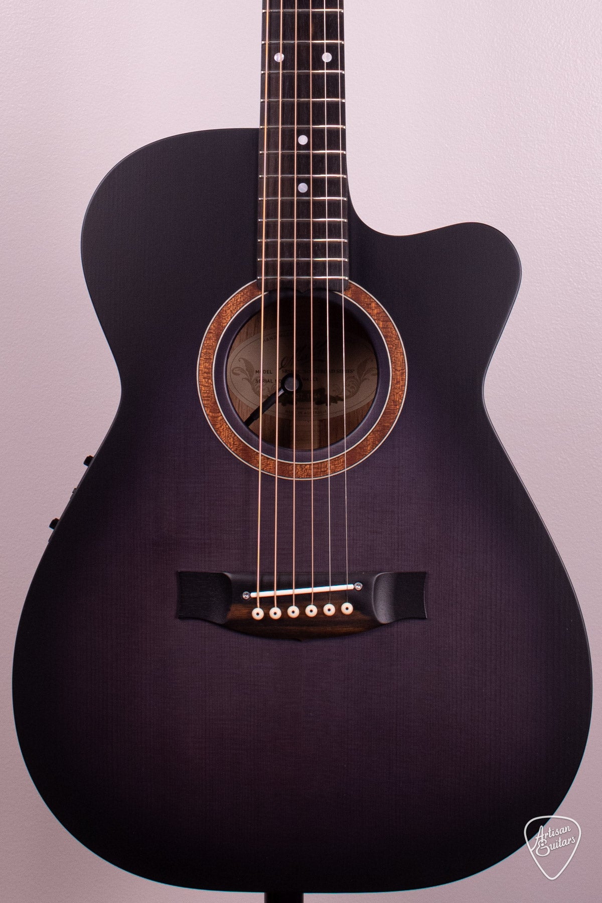 Maton Guitars Ghost Black SRS-808C - 16974 | Artisan Guitars