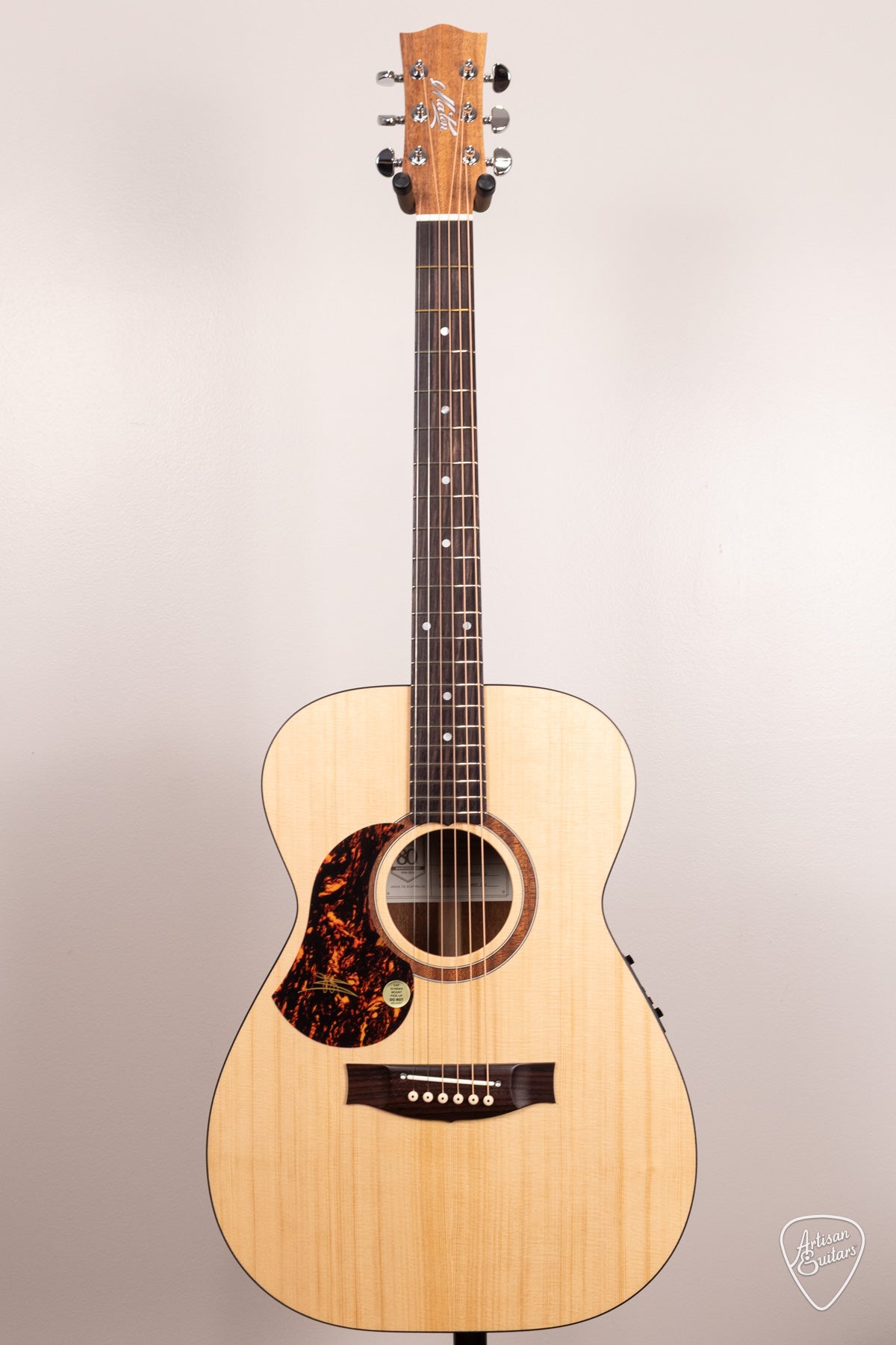 Maton Guitars Left-Handed Solid Road Series SRS-808 - 17248