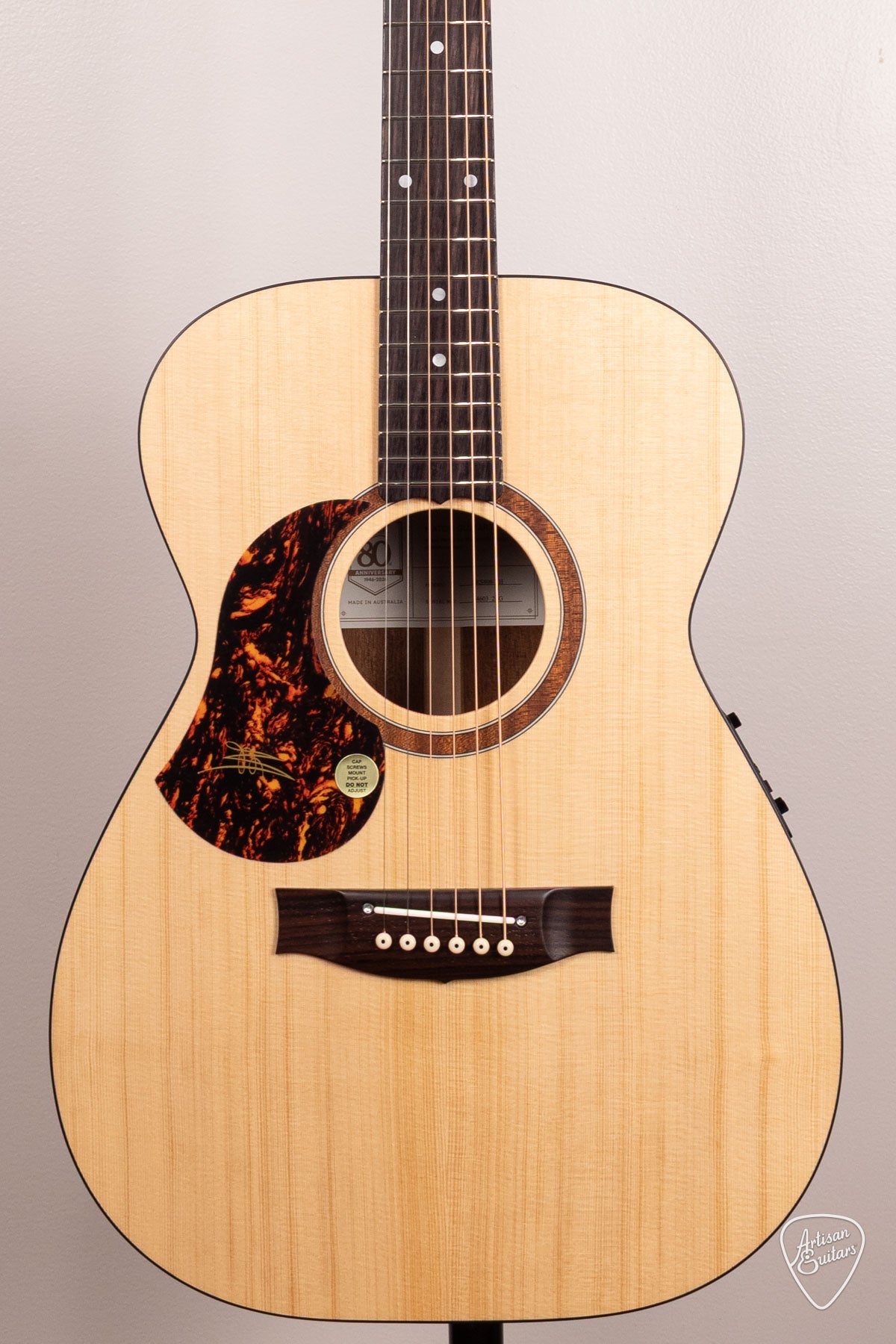 Maton Guitars Left-Handed Solid Road Series SRS-808 - 17248