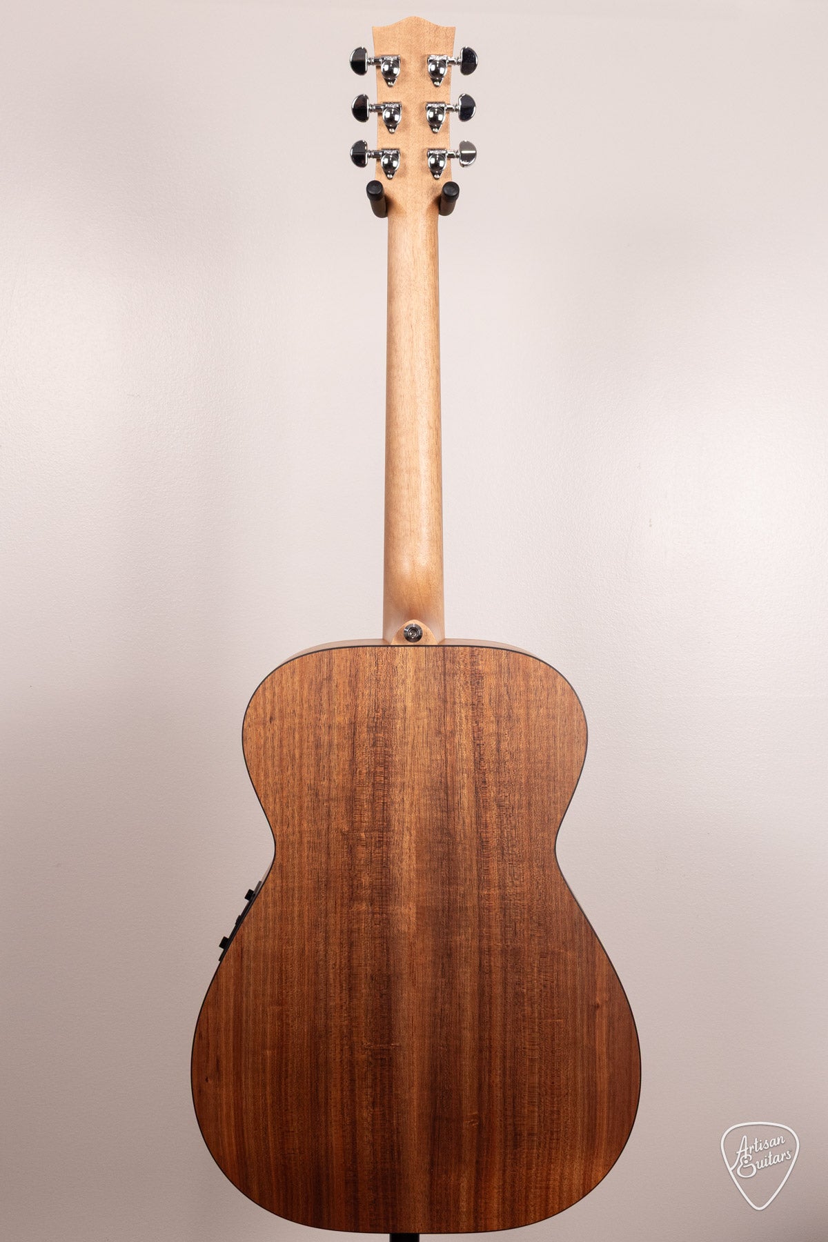 Maton Guitars Left-Handed Solid Road Series SRS-808 - 17248