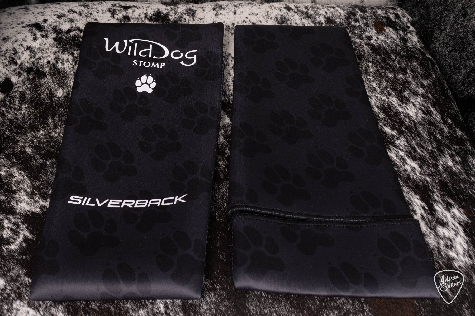Wild Dog Silverback Stomp Box with Jingles - 151225