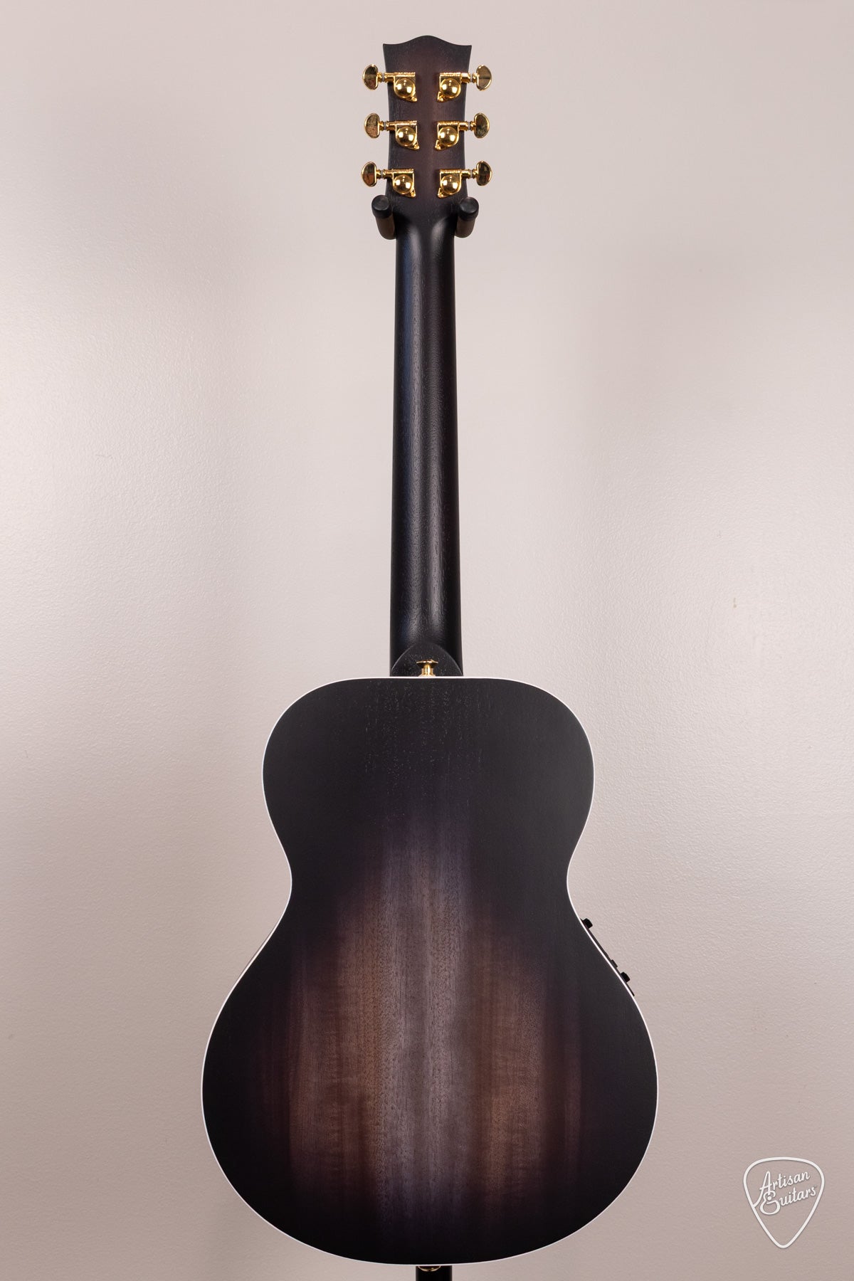 Maton Guitars Troubadour EMTB Mini GHOST BLACK  - 17241