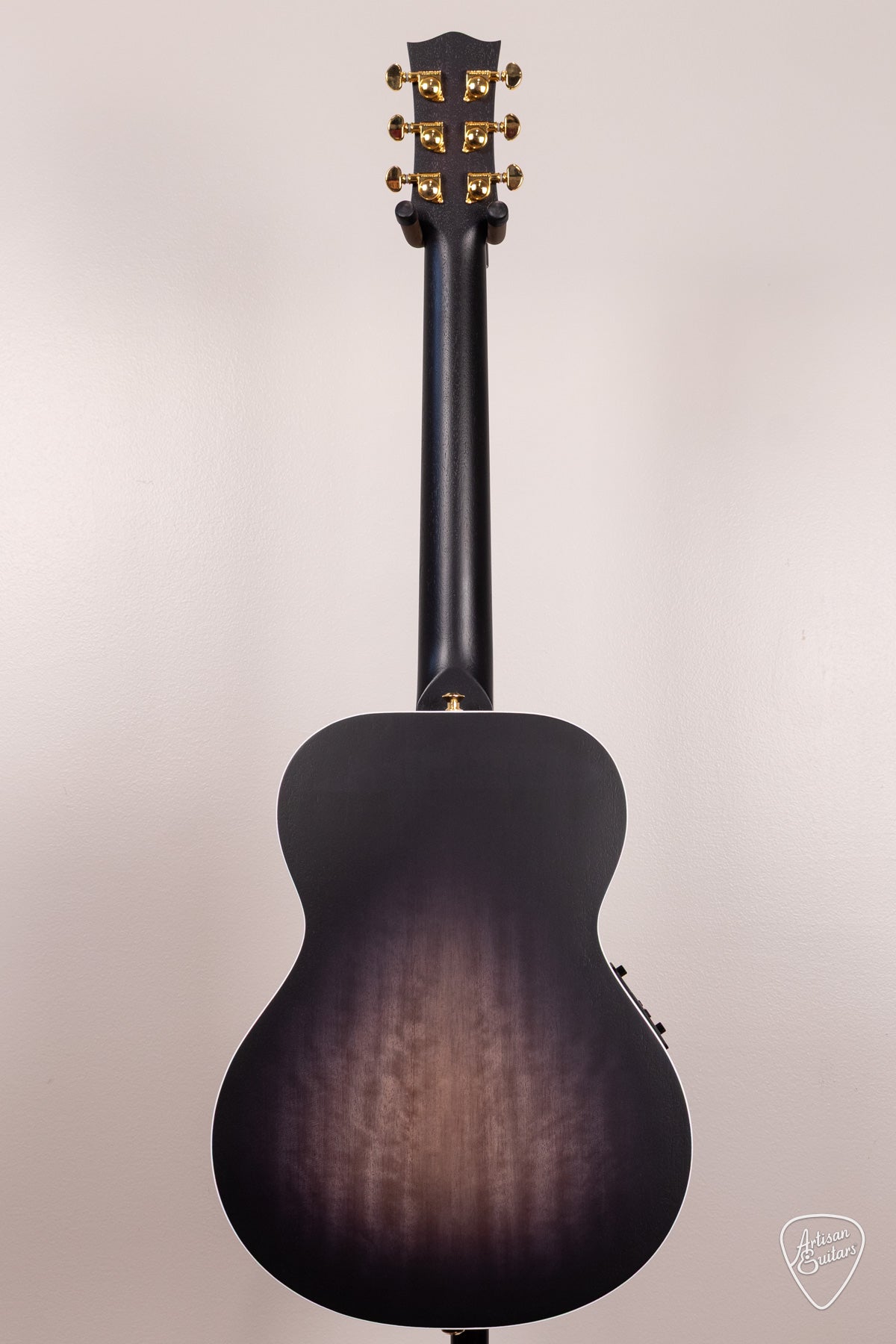 Maton Guitars Troubadour EMTB Mini GHOST BLACK  - 17242