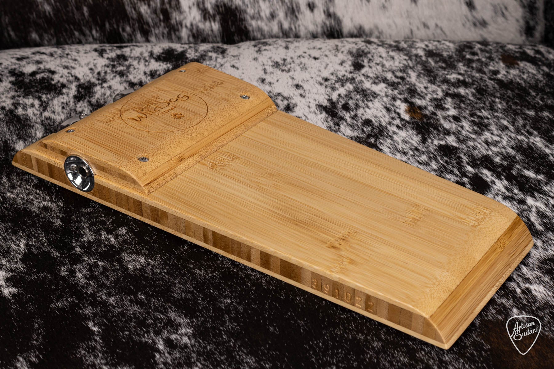 Wild Dog Silverback Stomp Box w/ Bamboo Timber & Tamborine Jingles - WD-391022
