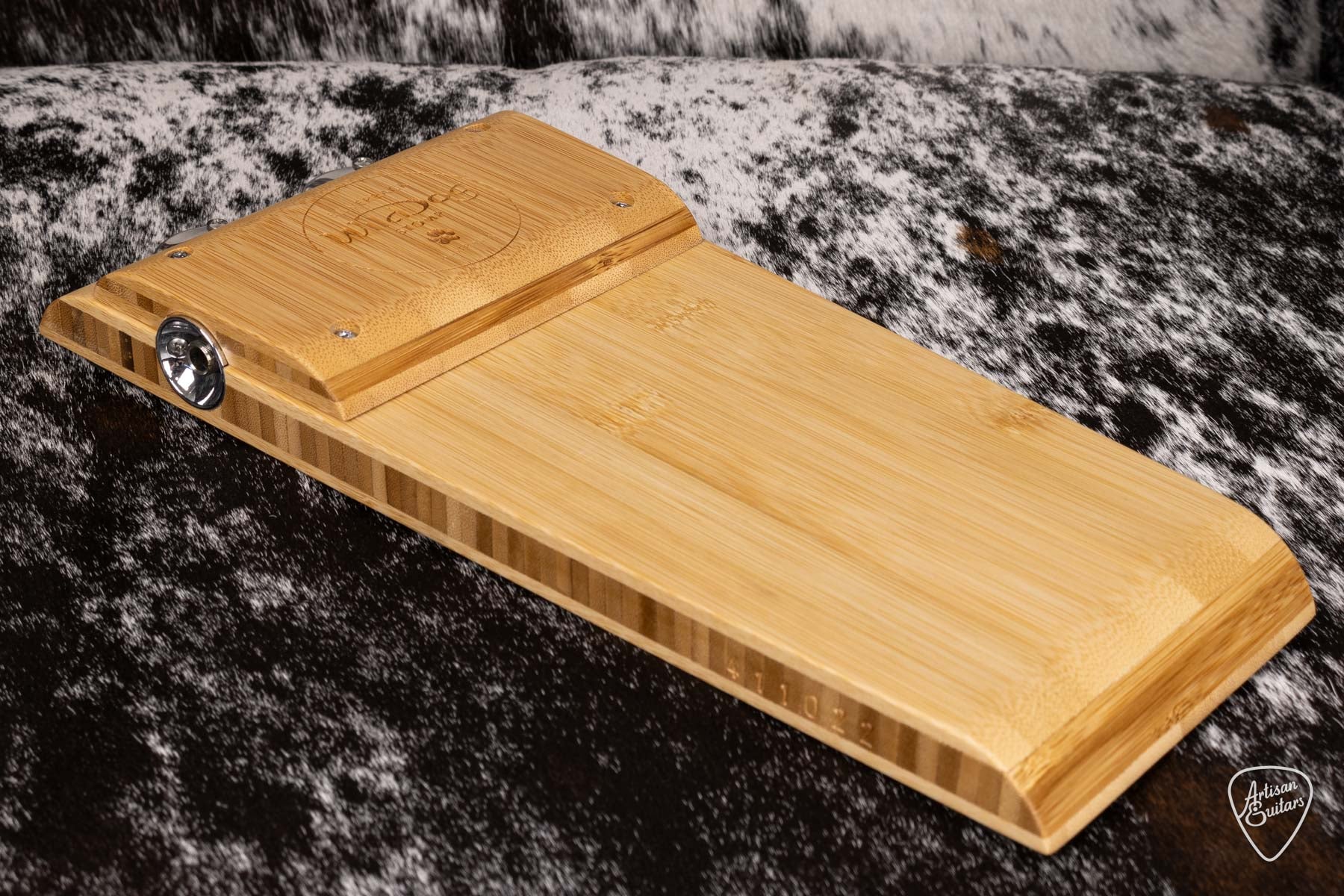 Wild Dog Silverback Stomp Box w/ Bamboo Timber & Tamborine Jingles - WD-411022