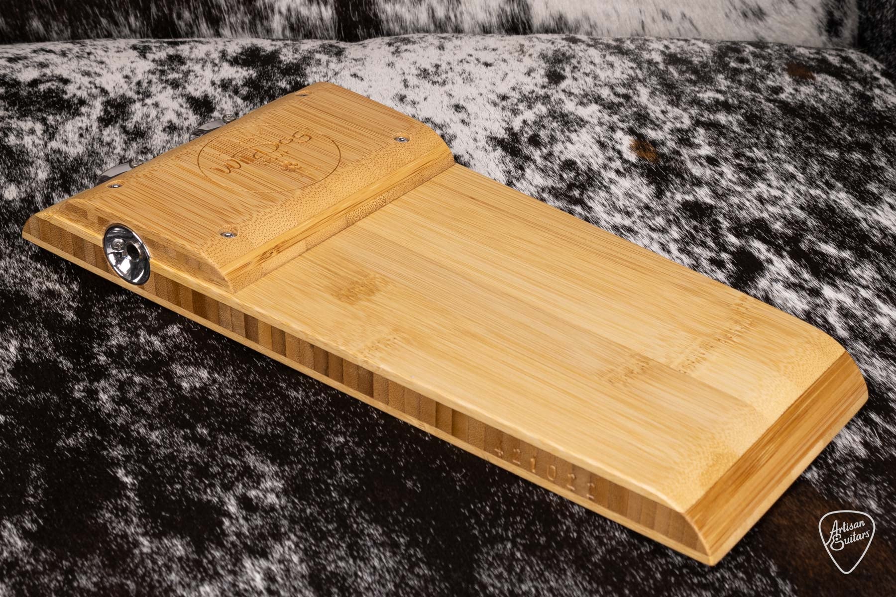 Wild Dog Silverback Stomp Box w/ Bamboo Timber & Tamborine Jingles - WD-421022