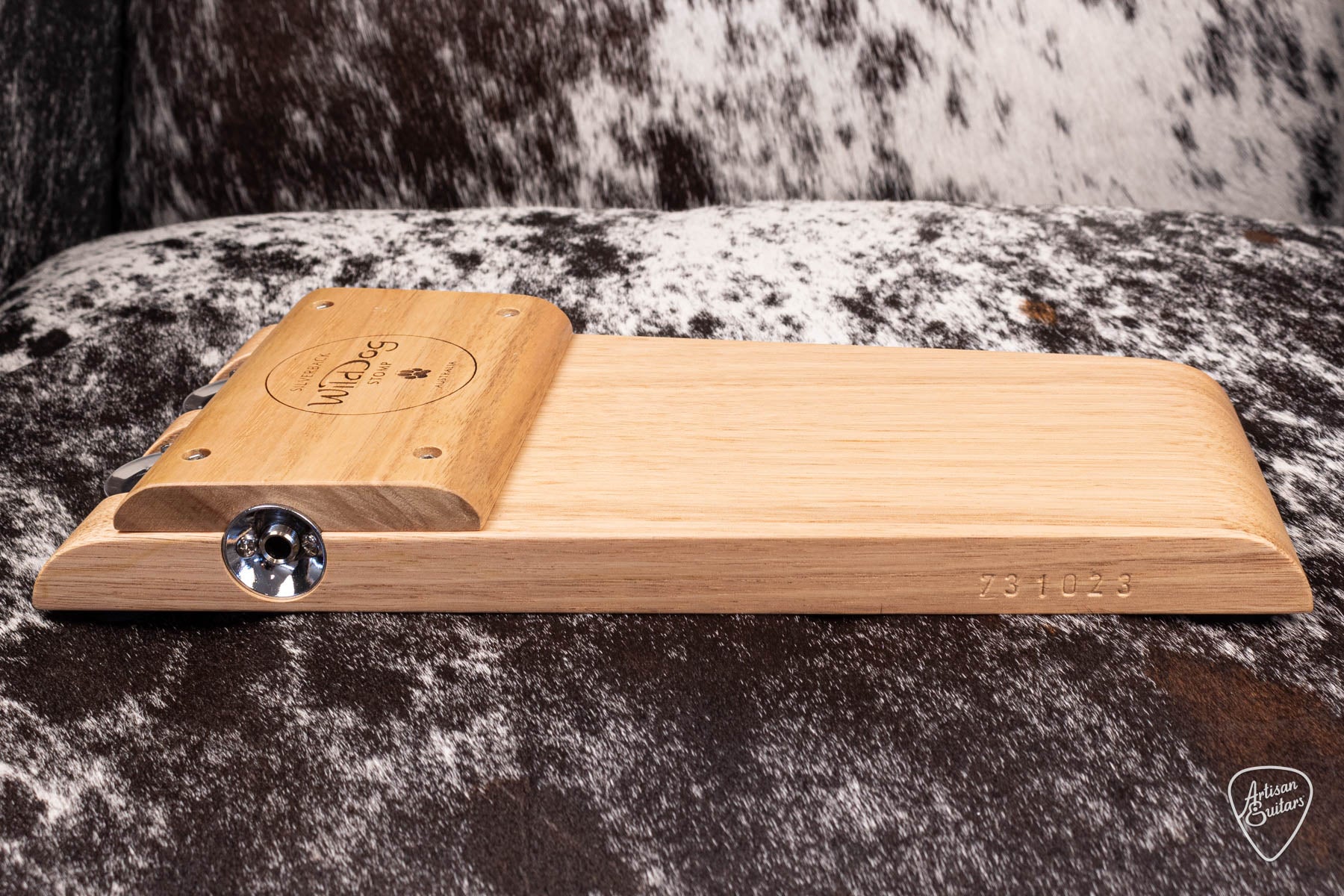 Wild Dog Silverback Stomp Box with Jingles - WD-731023