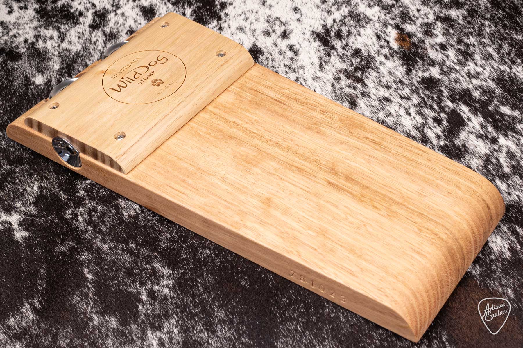 Wild Dog Silverback Stomp Box with Jingles - WD-781023